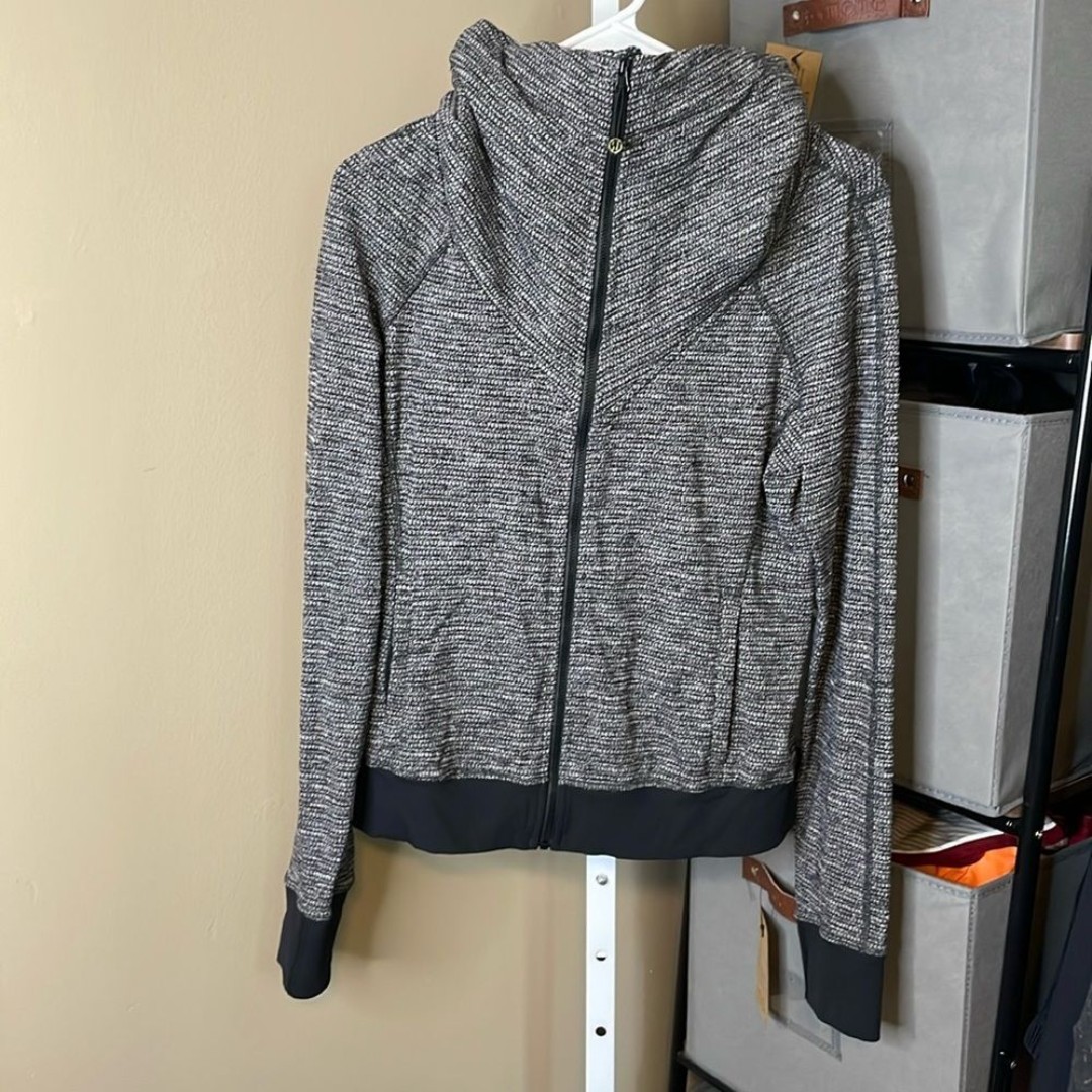 Lululemon Be Present Full Zip Jacket Sz 8 Cowl Neck Coco Pique Black 856