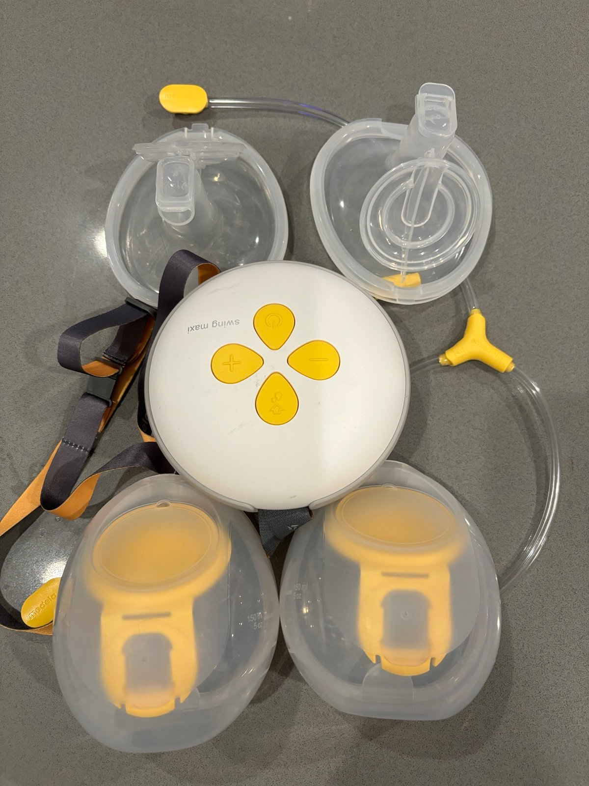 Medela swing maxi with collection cups