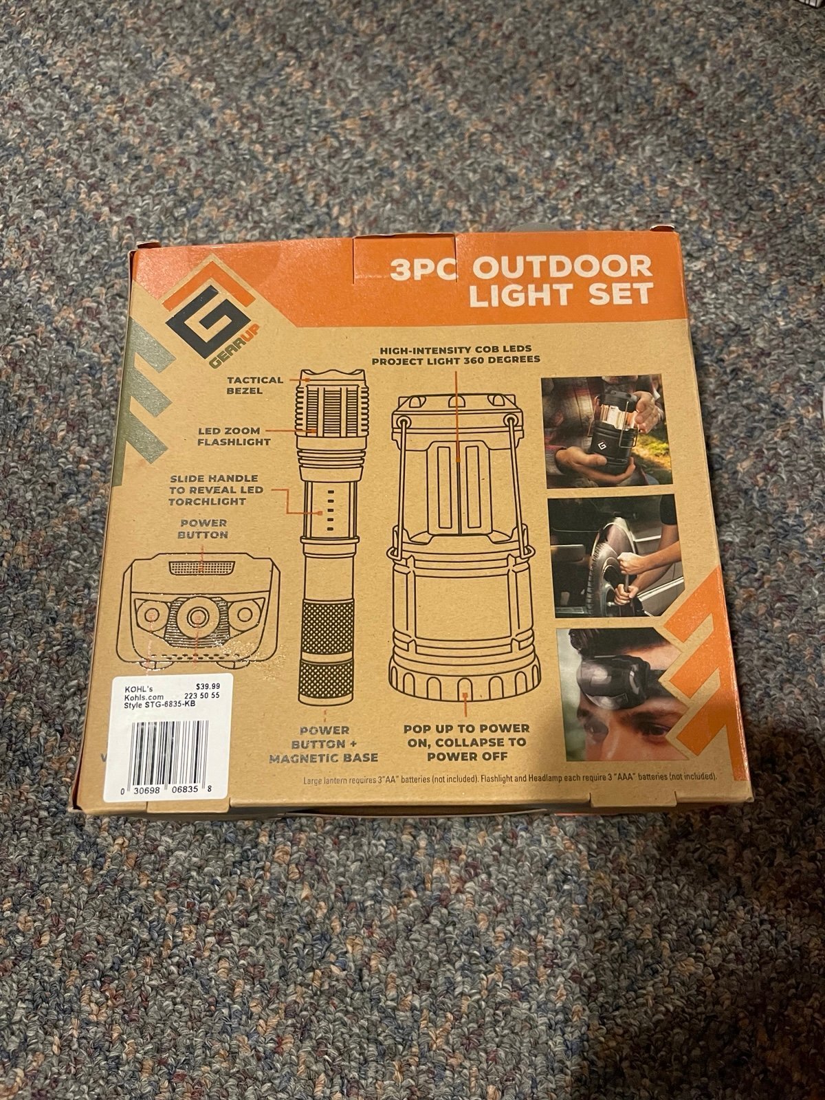 New 3 Piece Outdoor Light Set