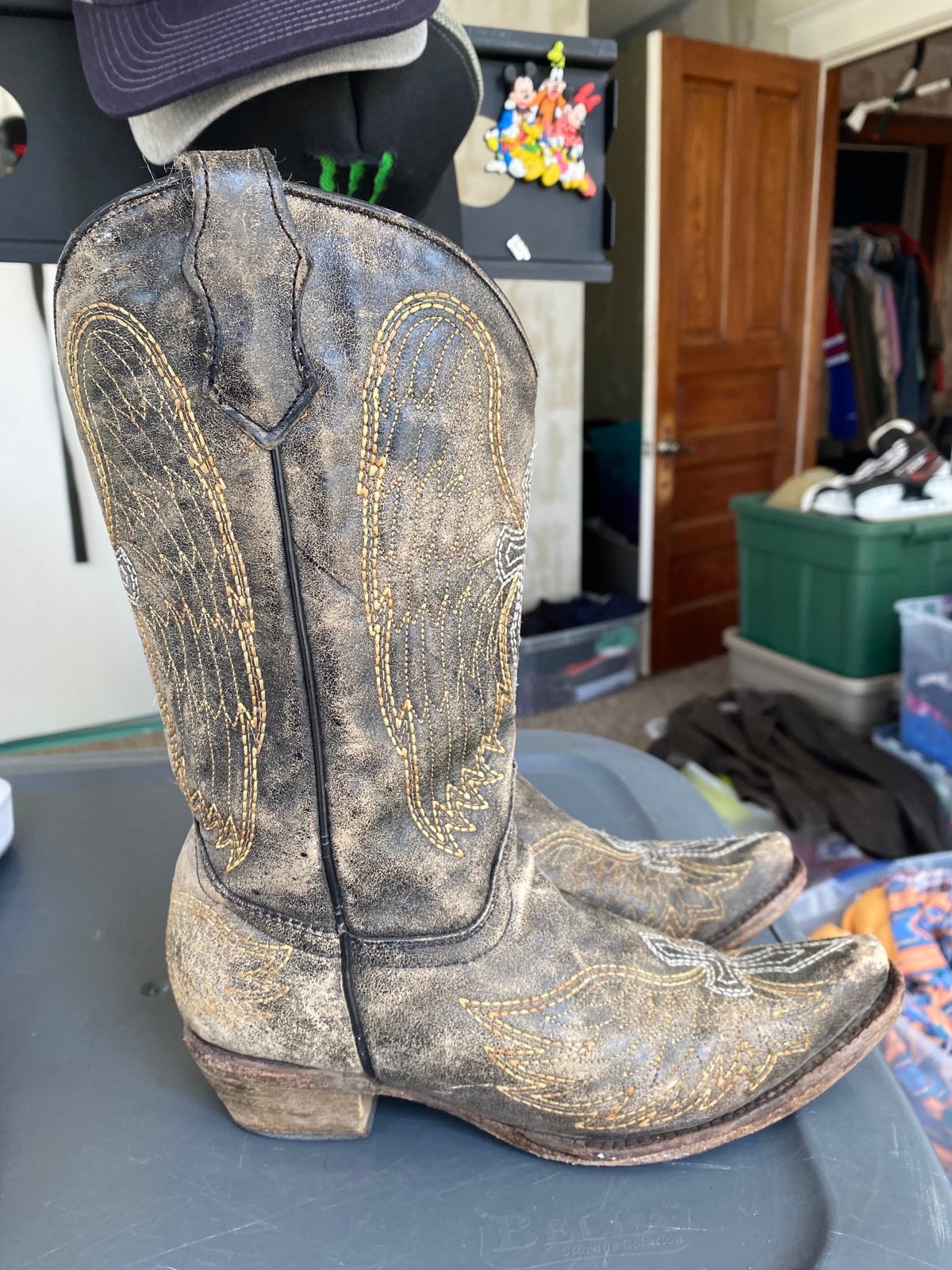 Corral Wings A1029 Western Distressed Black Leather Snip Toe Boots Teen Sz 5 T