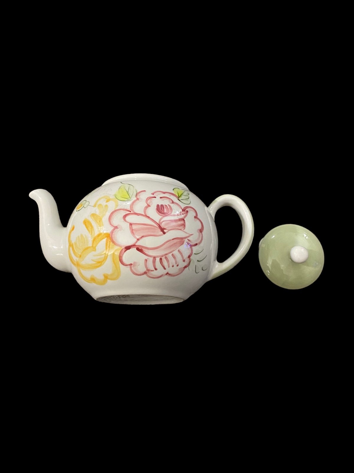 Vintage Royal Albert, Rose Gatden collection teapot