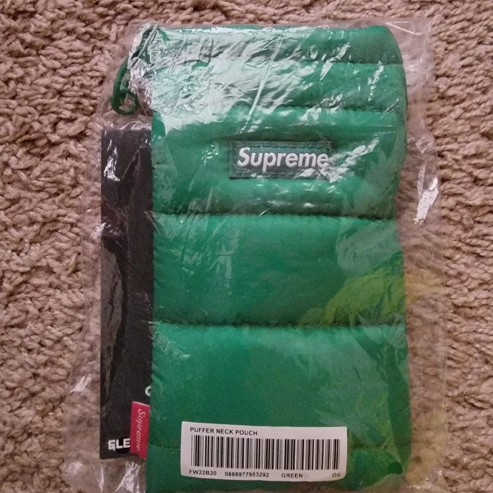 Supreme Puffer Neck Pouch Green