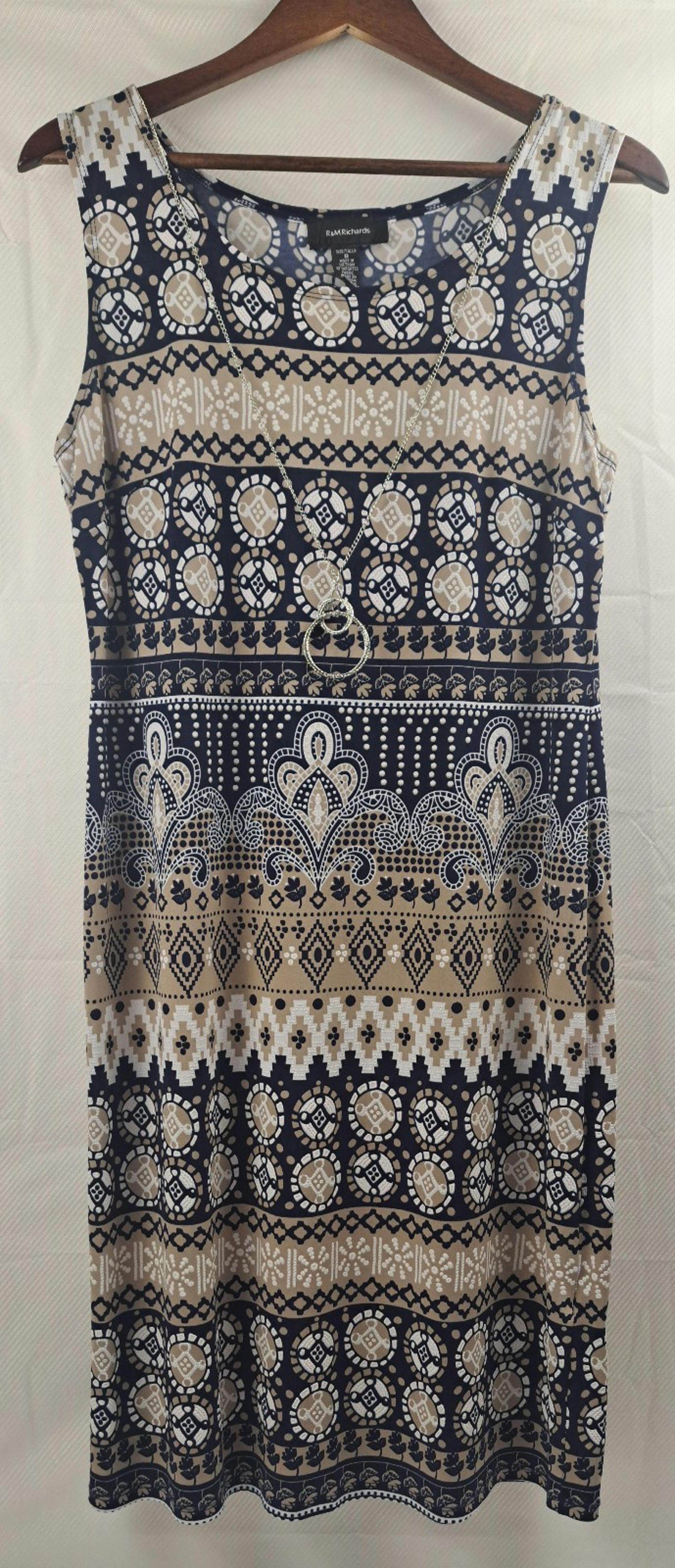 R&M Richards Women’s Dress Necklace Size 8 Modest Paisley Blue Tan