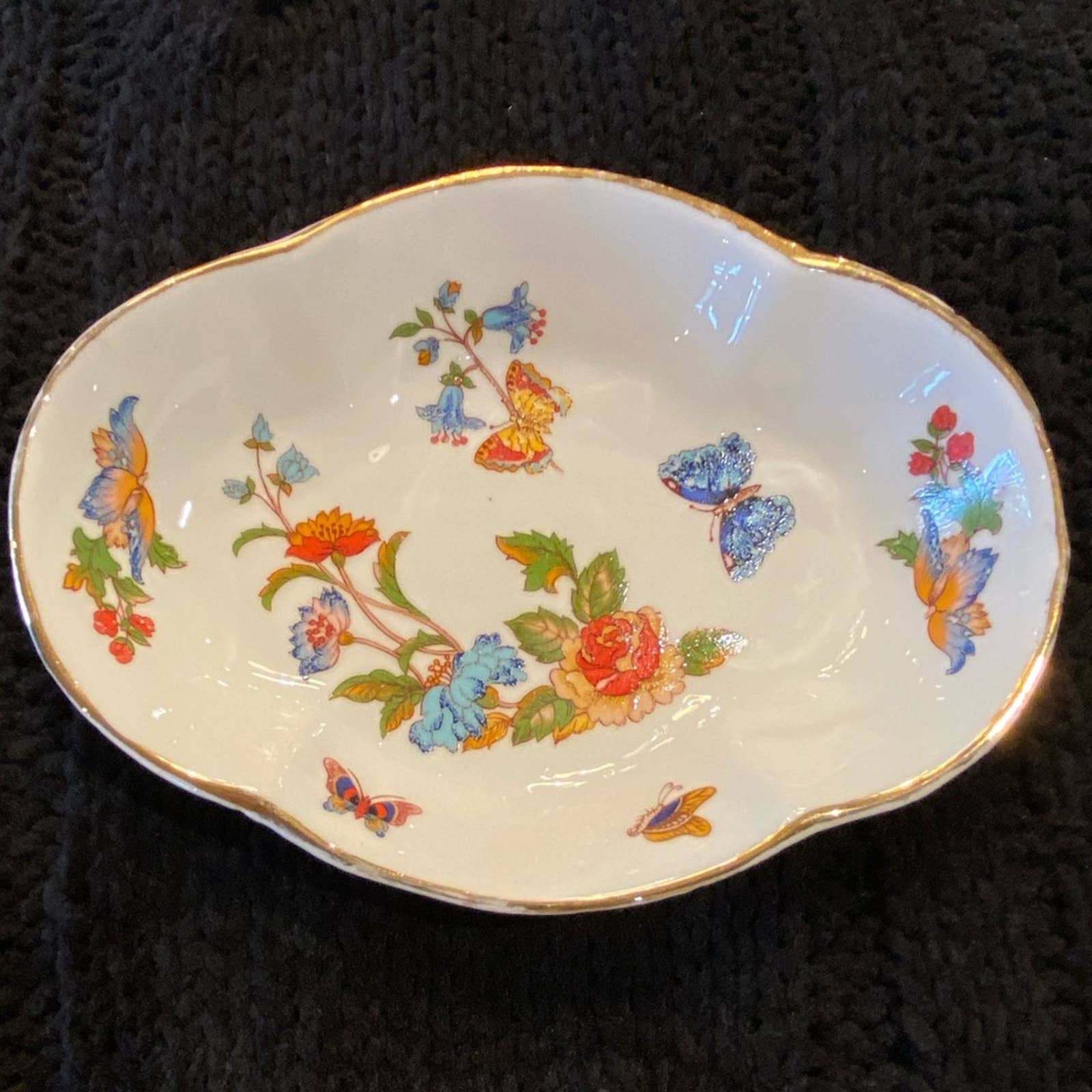 Aynsley Cottage Garden Porcelain Trinket/Soap Dish with Floral and Butterflies Aynsley Cottage Garden Porcelain Trinket/Soap Dish with Floral and Butterflies