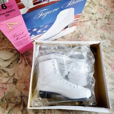 American Athletic Tricot Lined Figure Skates