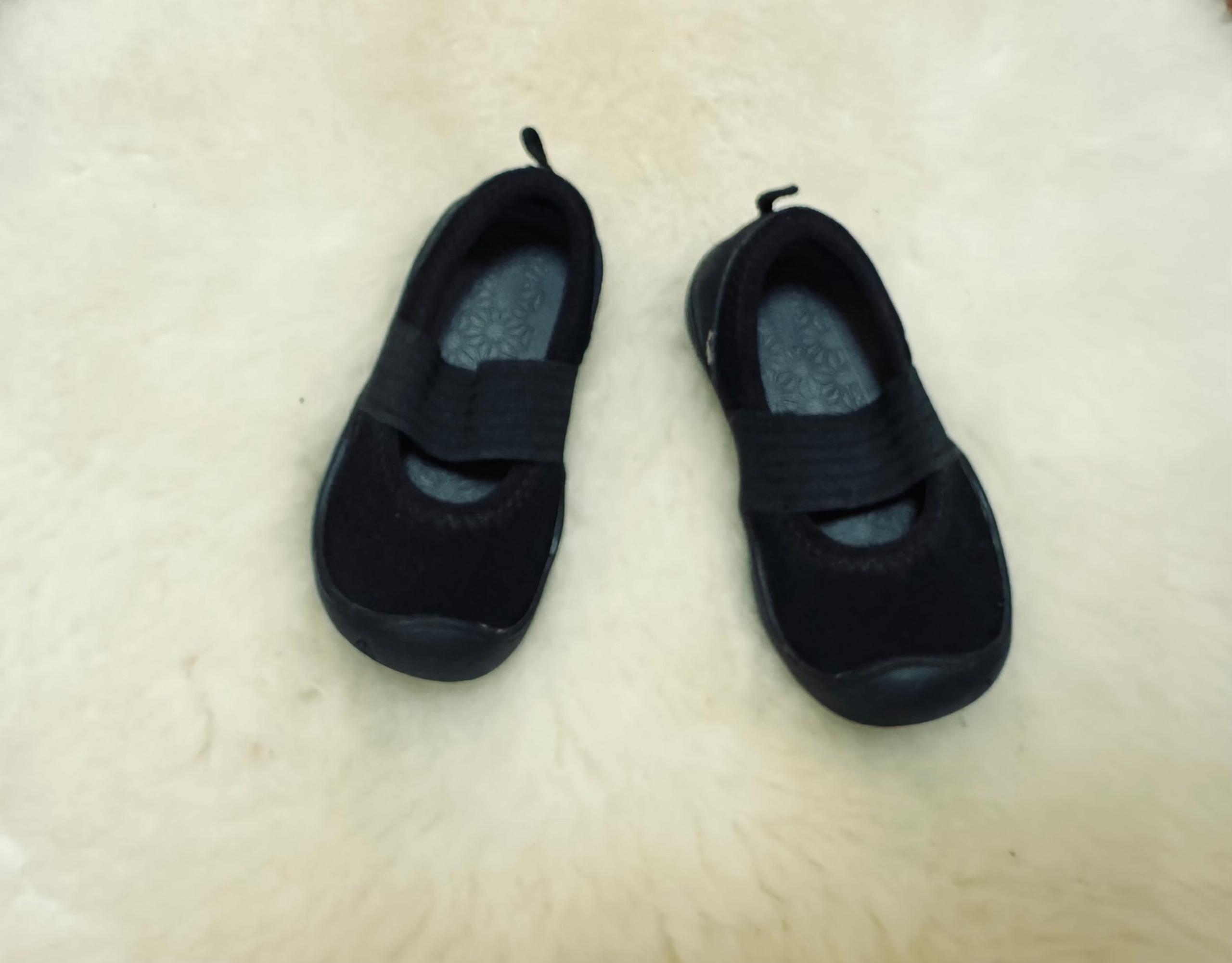 Keen Mary Jane’s in black. Size 7.