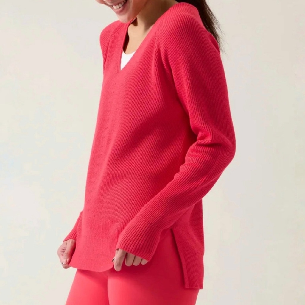 Athleta Hanover Refined V-Neck Sweater red wool ribbed knit size medium