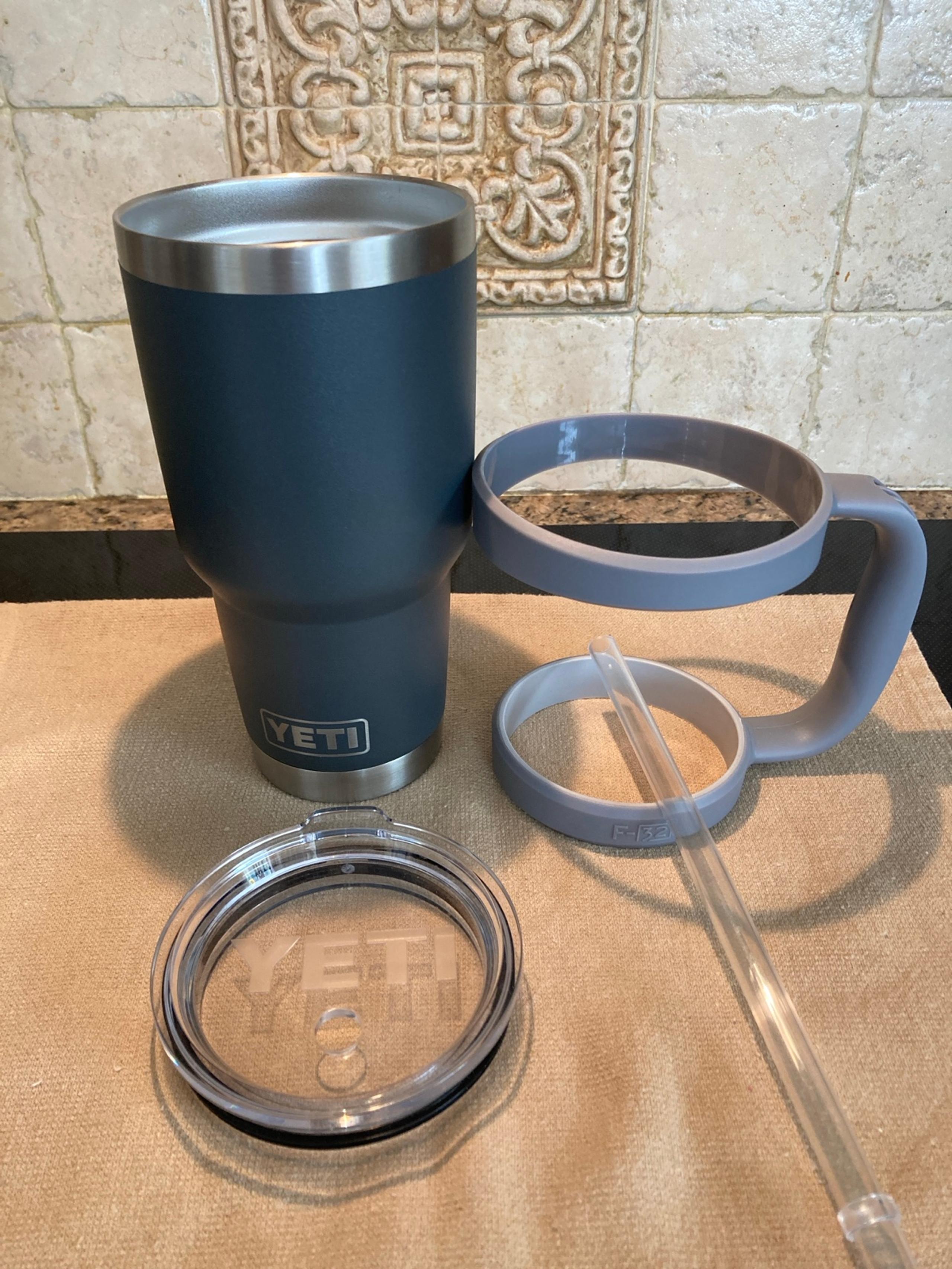 Yeti 30oz with cup handle