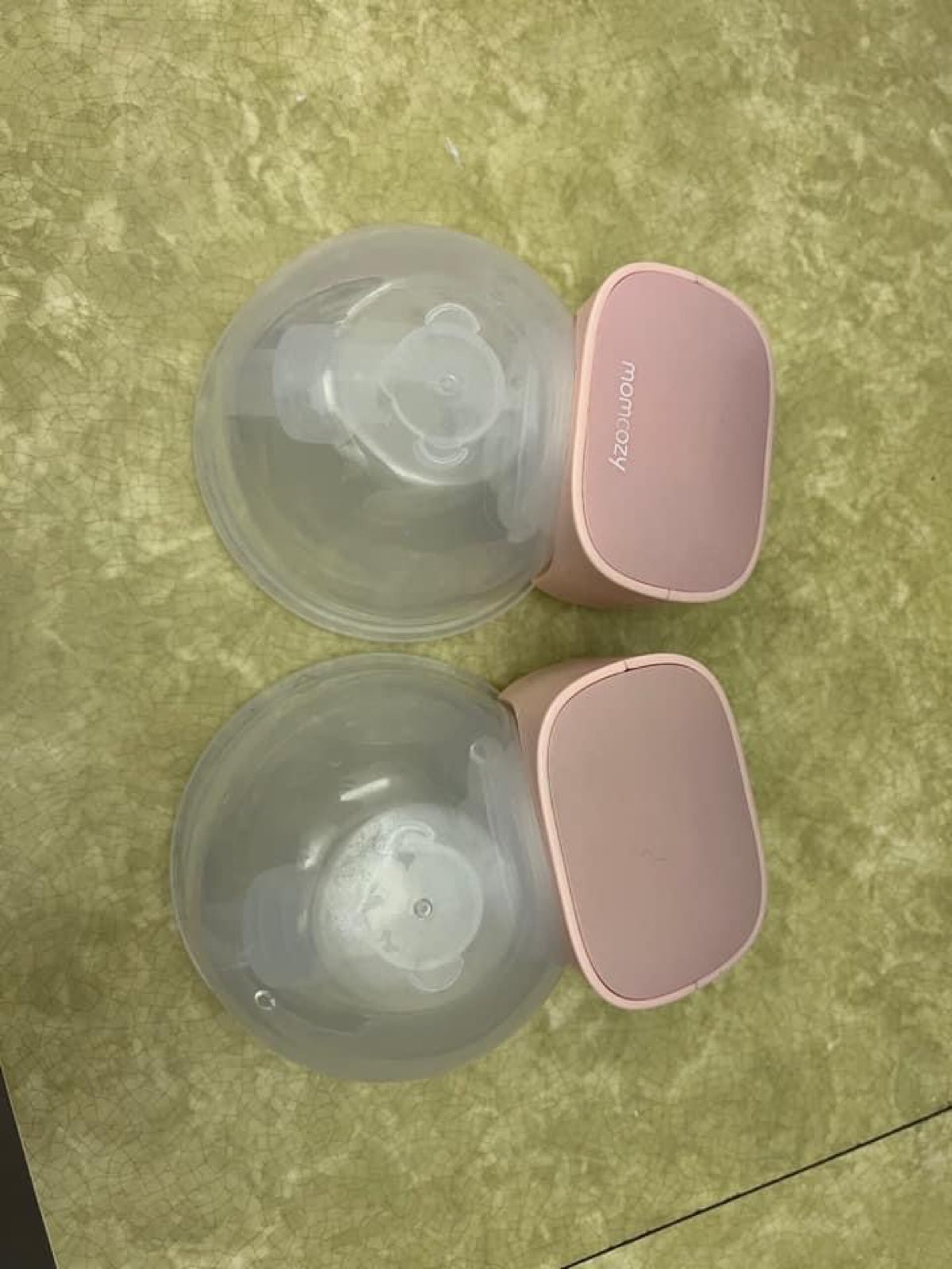 Momcozy s9 wearable pumps