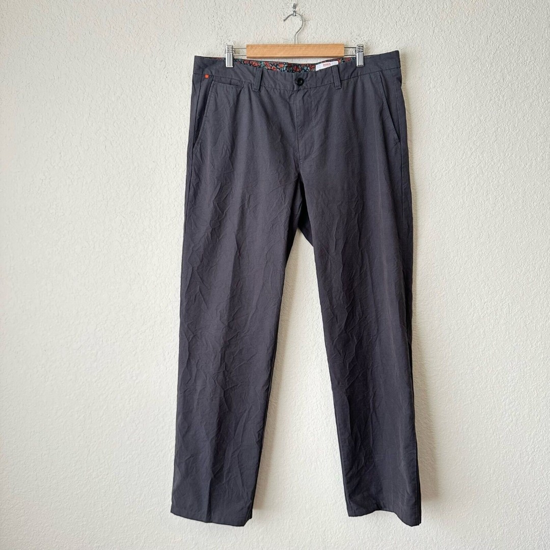BOSS HUGO BOSS Skerro Comfort Fit Pants Flat Front Pinstripe in Grey