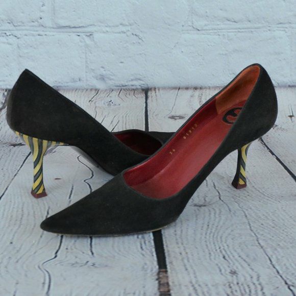 ESCADA VTG Pointed Toe Pumps EU36