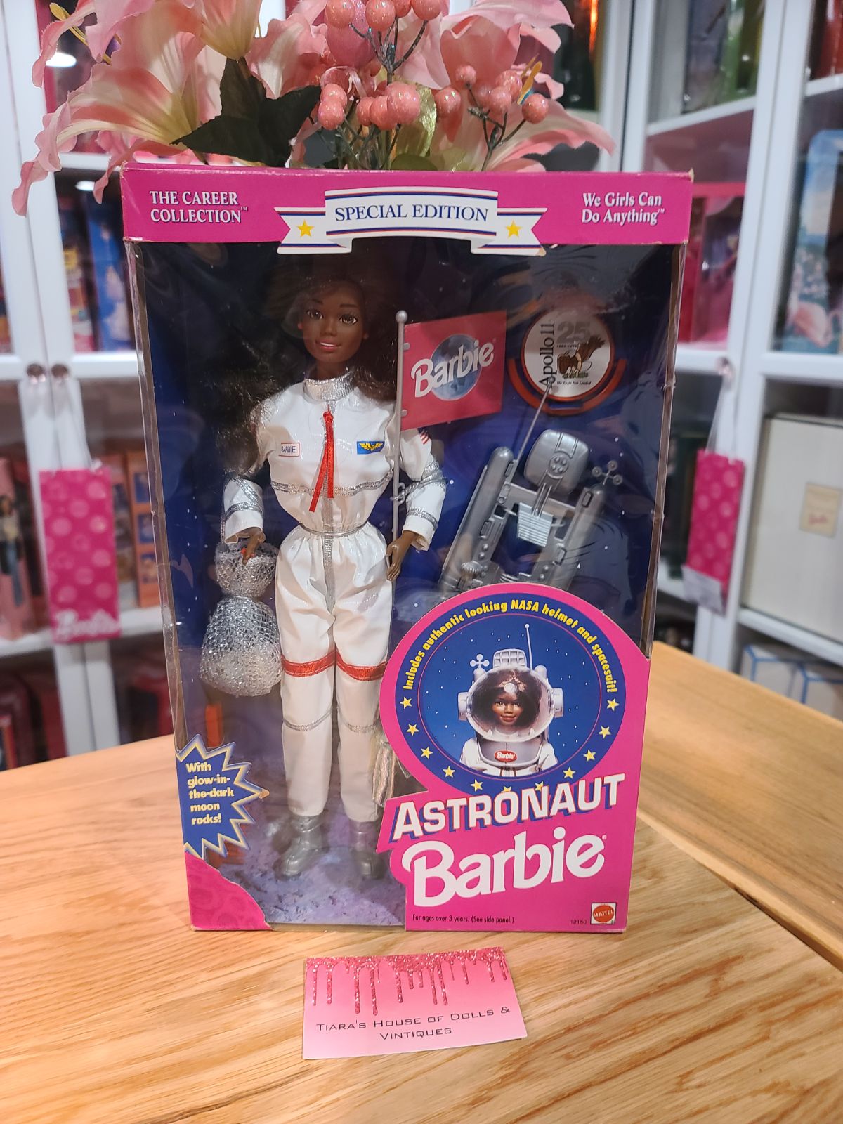 NEW! 1994 SPECIAL EDITION ASTRONAUT BARBIE AFRICAN AMERICAN.