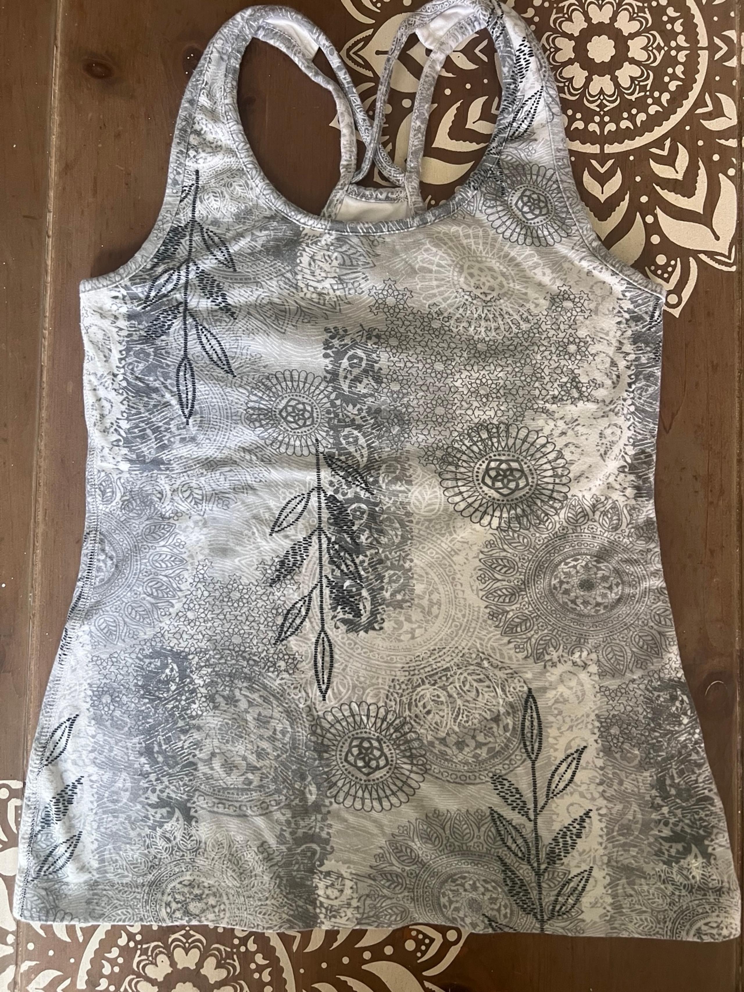 Women’s Danskin Now athletic tank size medium