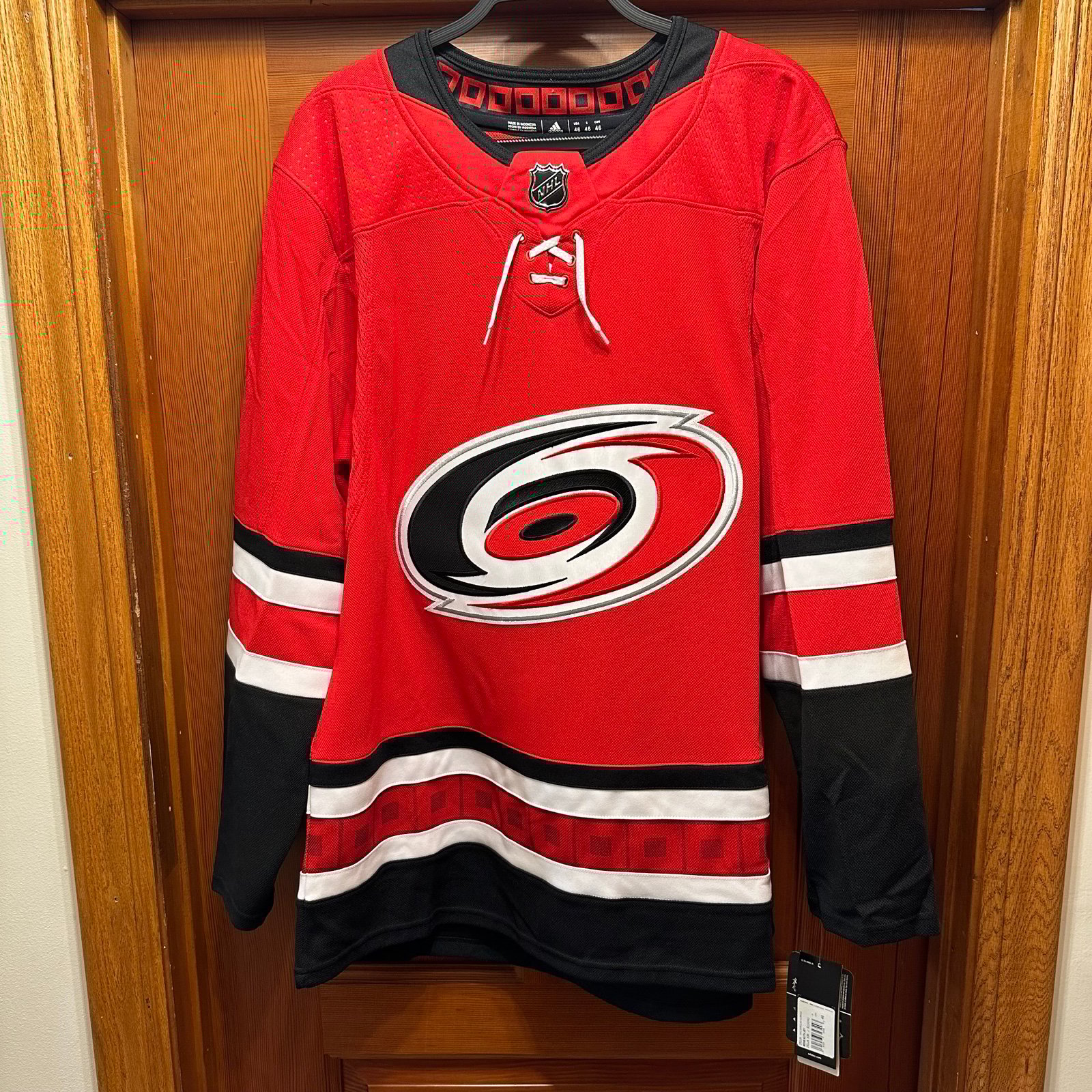 BNWT Adidas Carolina Hurricanes Authentic Home Red NHL Jersey Sz 46 (SM) Blank
