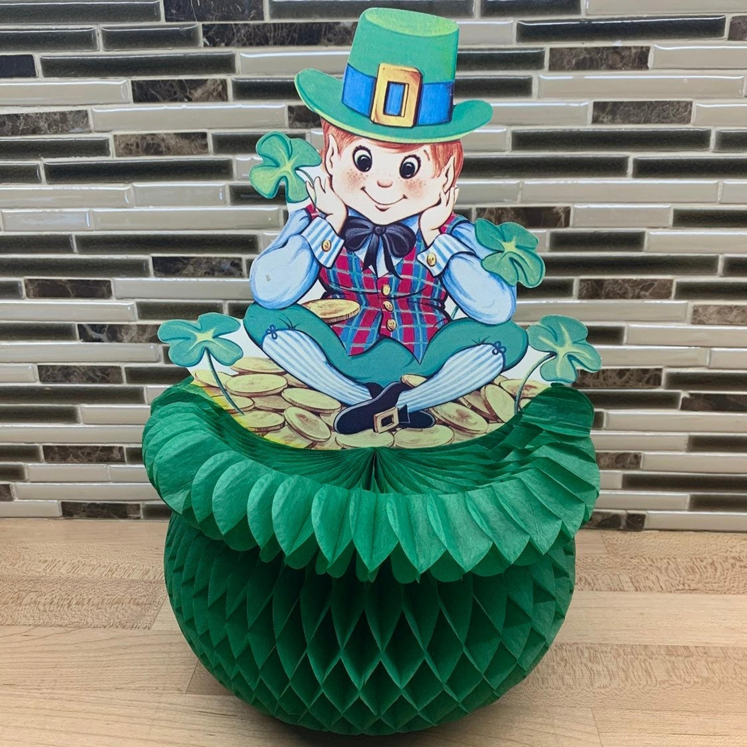 Vintage Leprechaun Die Cut Honeycomb