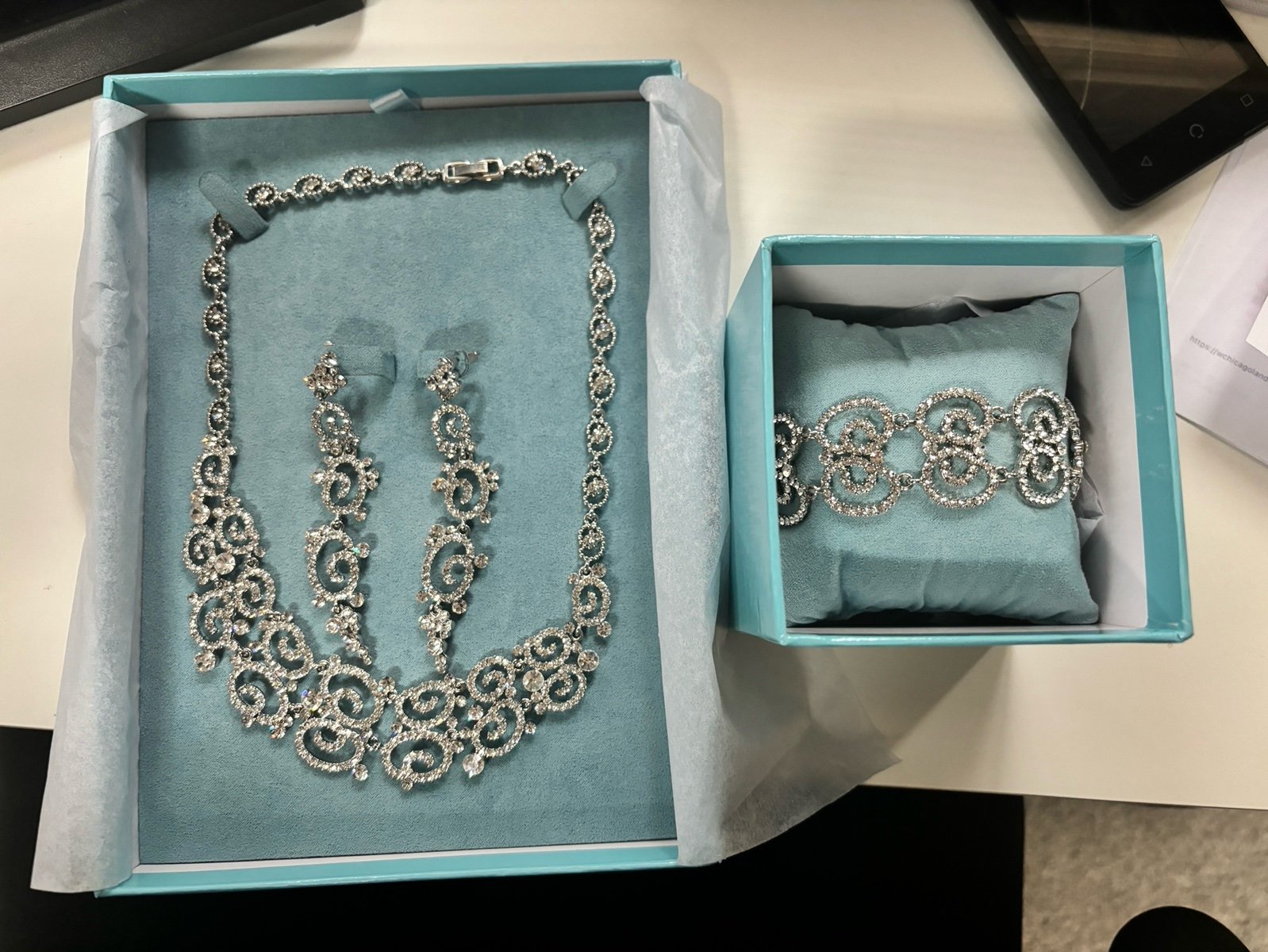 Davidtutera Embellish Jewelry Set NEW