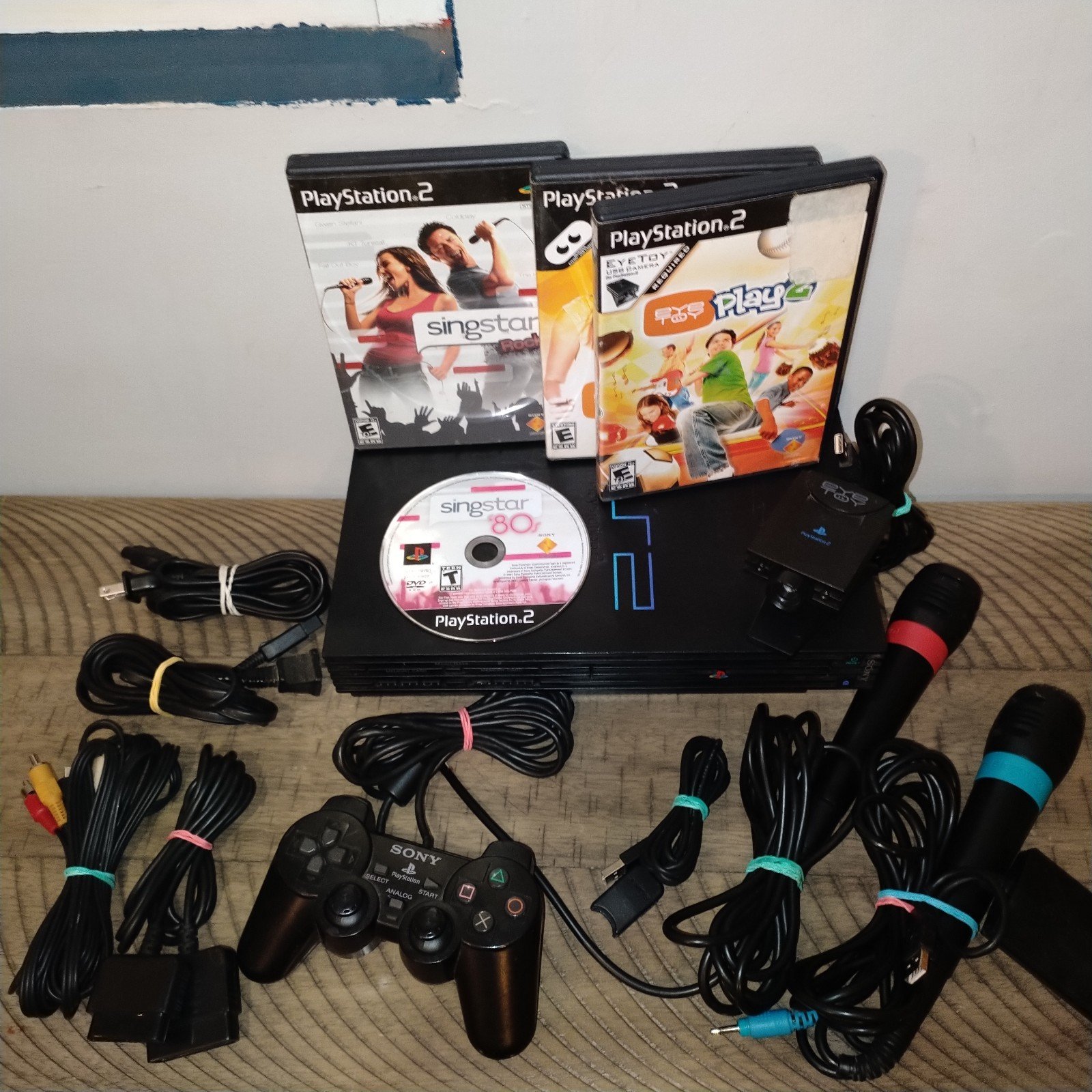 Sony PlayStation 2 PS2 Fat Console System Bundle Controller Camara Mic games