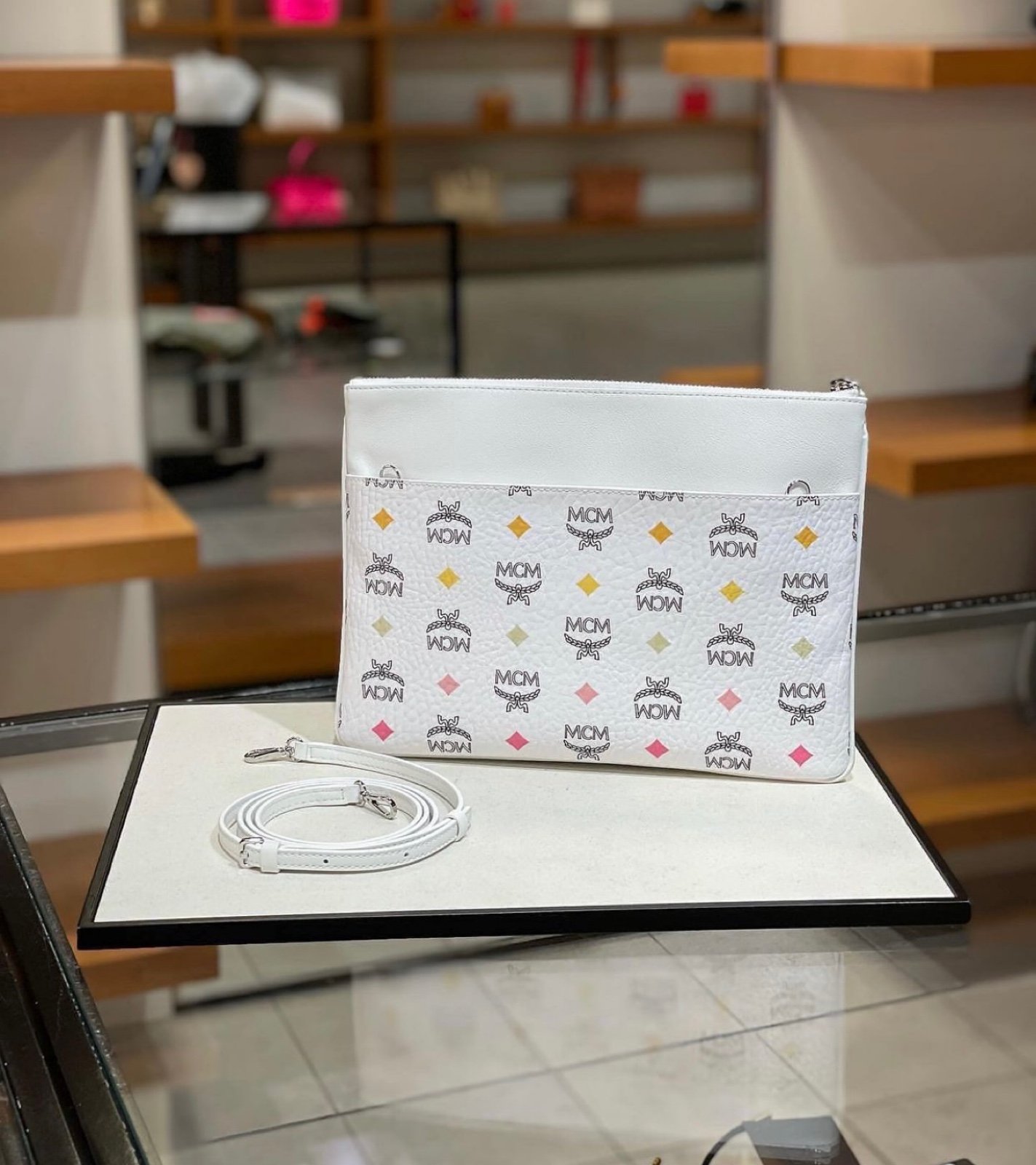 Price firm! MCM medium size white color crossbody bag 480+ tax