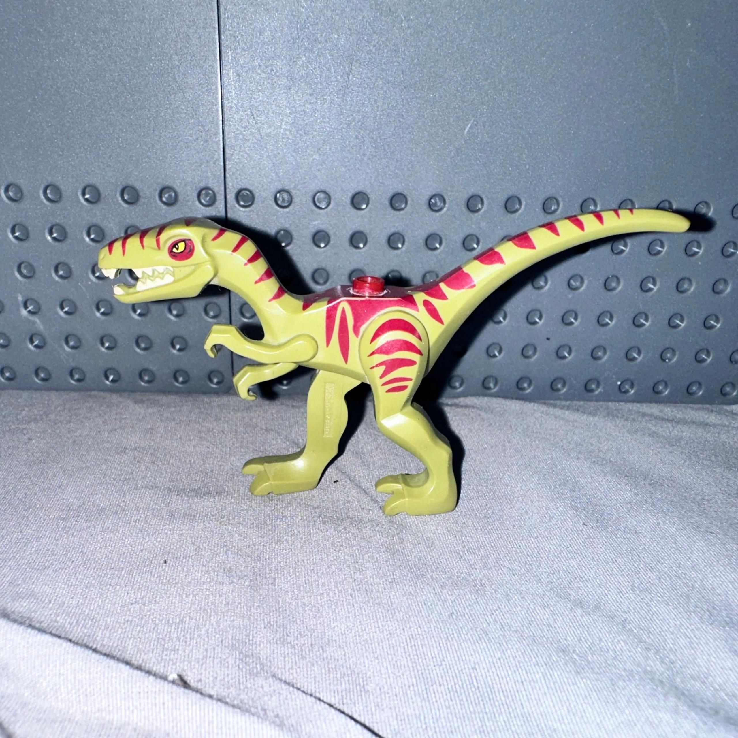 Dino: 5882 Dinosaur Coelophysis Raptor Green Dino Ambush Attack Minifigure - LEGO
