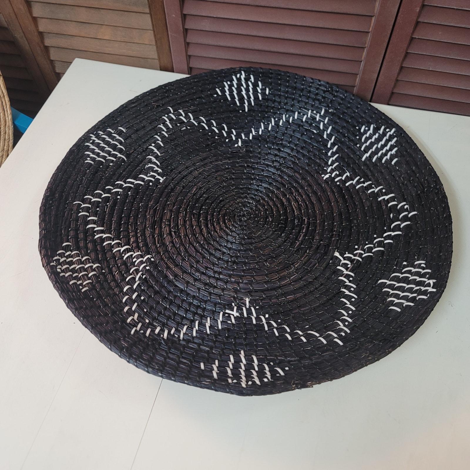 Art decor wall hanging Tribal swirl basket black white Pine Needle Vinyl 23