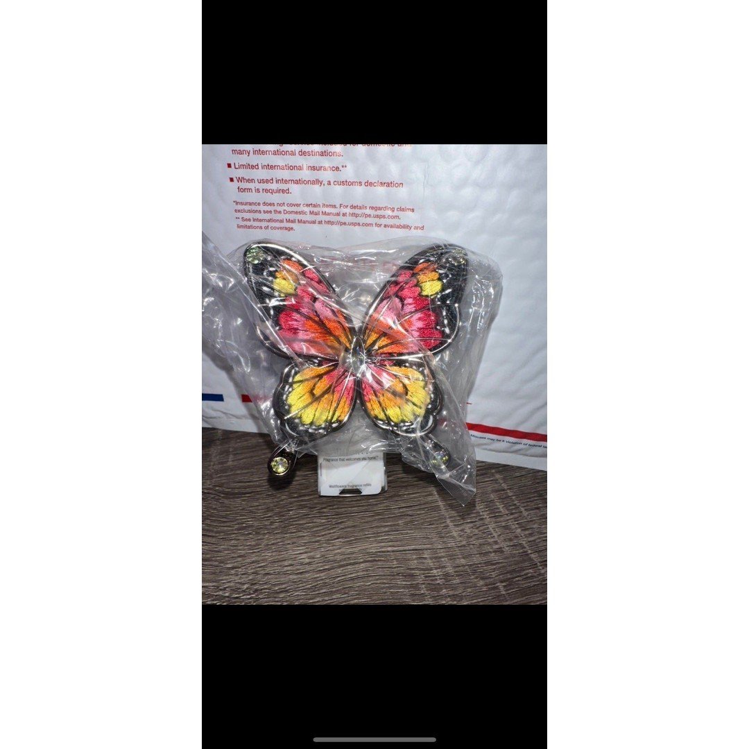 Bath and Body Works Butterfly Wallflower Plug In