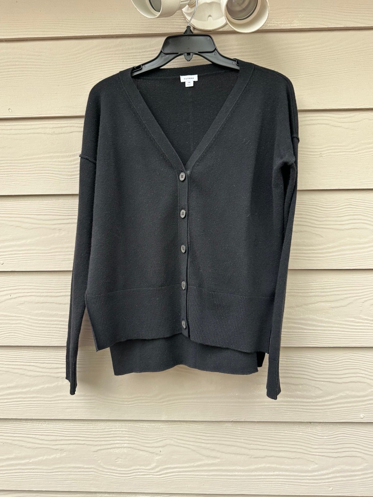 Cuyana black longsleeve 90%virgin wool, 10% cashmere cardigan