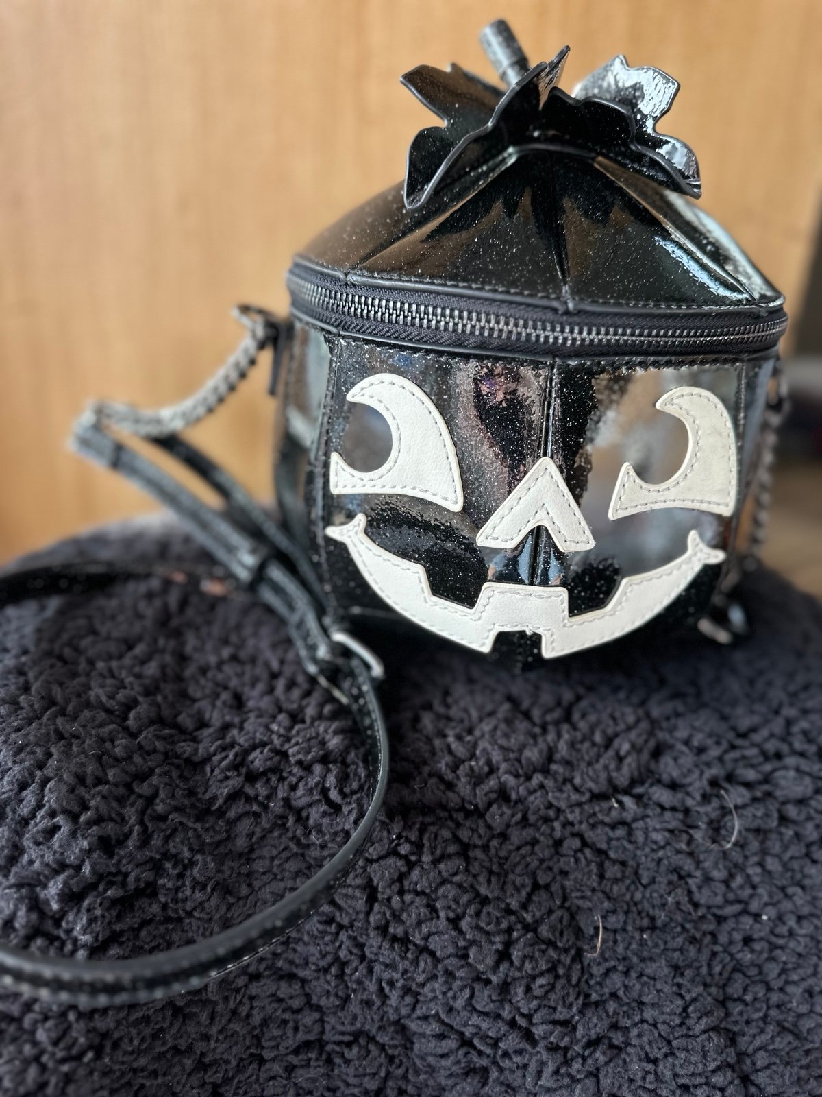 Jack-o-lantern crossbody purse