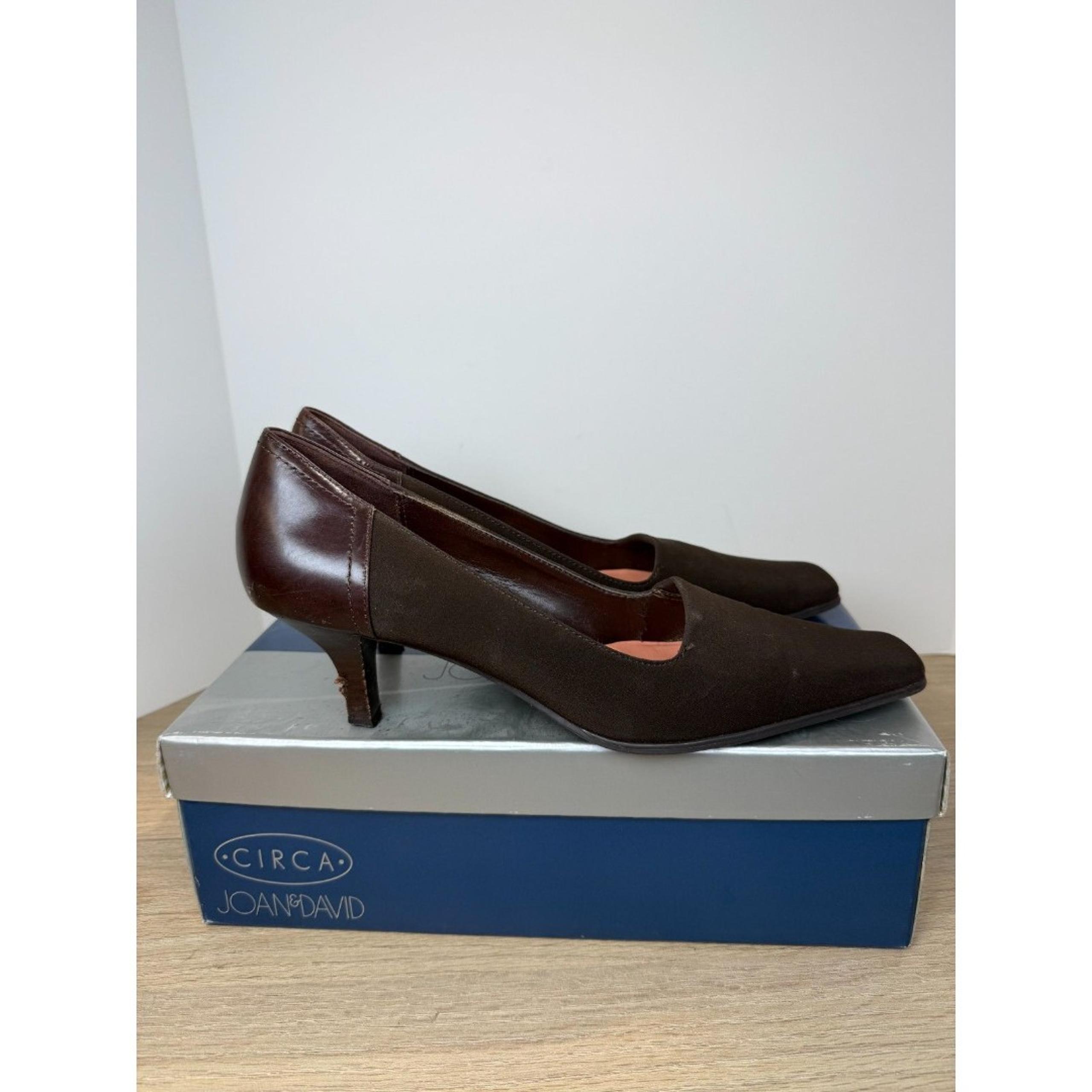 Joan & David Women's Nadia Size 8M Brown Kitten Heel Pumps Square Toe NWB
