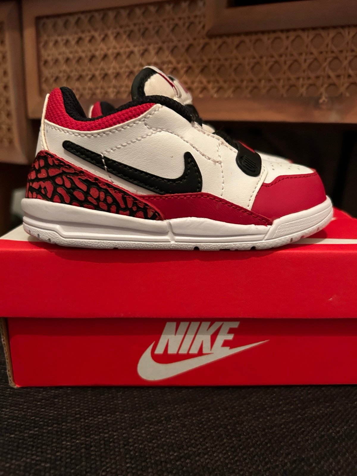 7C Jordan Nike Court Borough Low 2