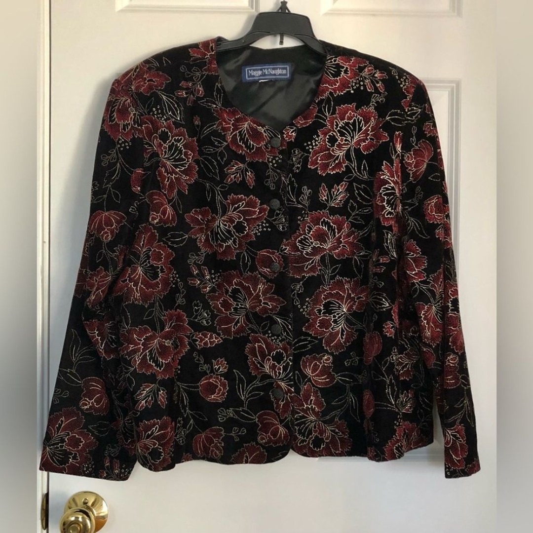 EVENING BLAZER MAGGIE McNAUGHTON BLACK/RED/GOLD FLORAL VELVET METALLIC SZ.LARGE