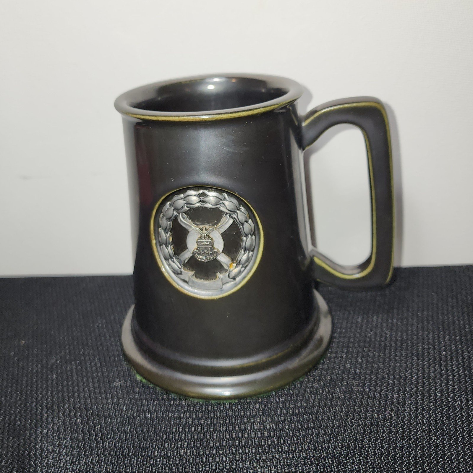 US Air Force Academy Mug Beer Stein College Seal Cambridge Mass YV9607 US Air Force Academy Mug Beer Stein College Seal Cambridge Mass YV9607