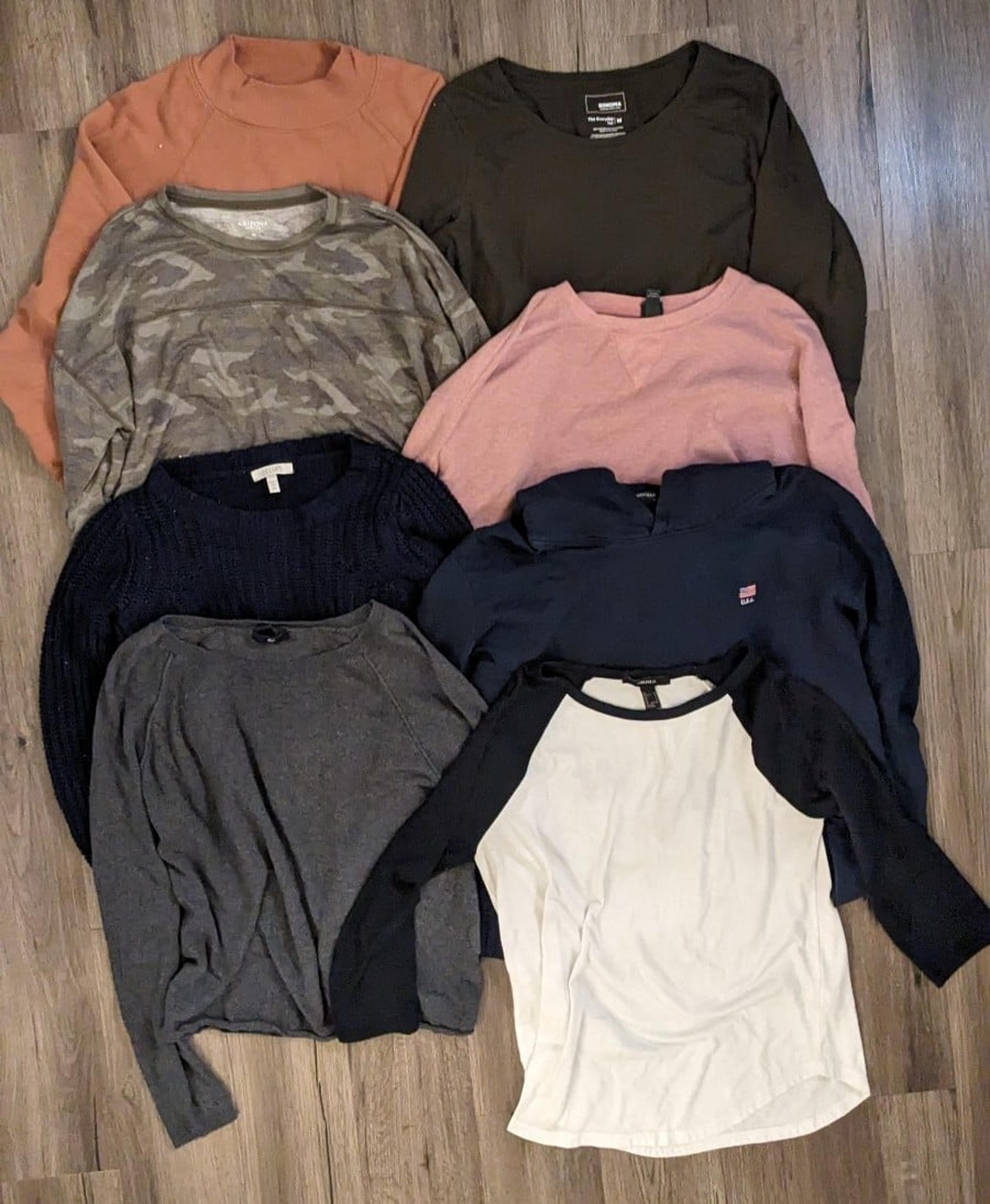 Sweater bundle - different sizes