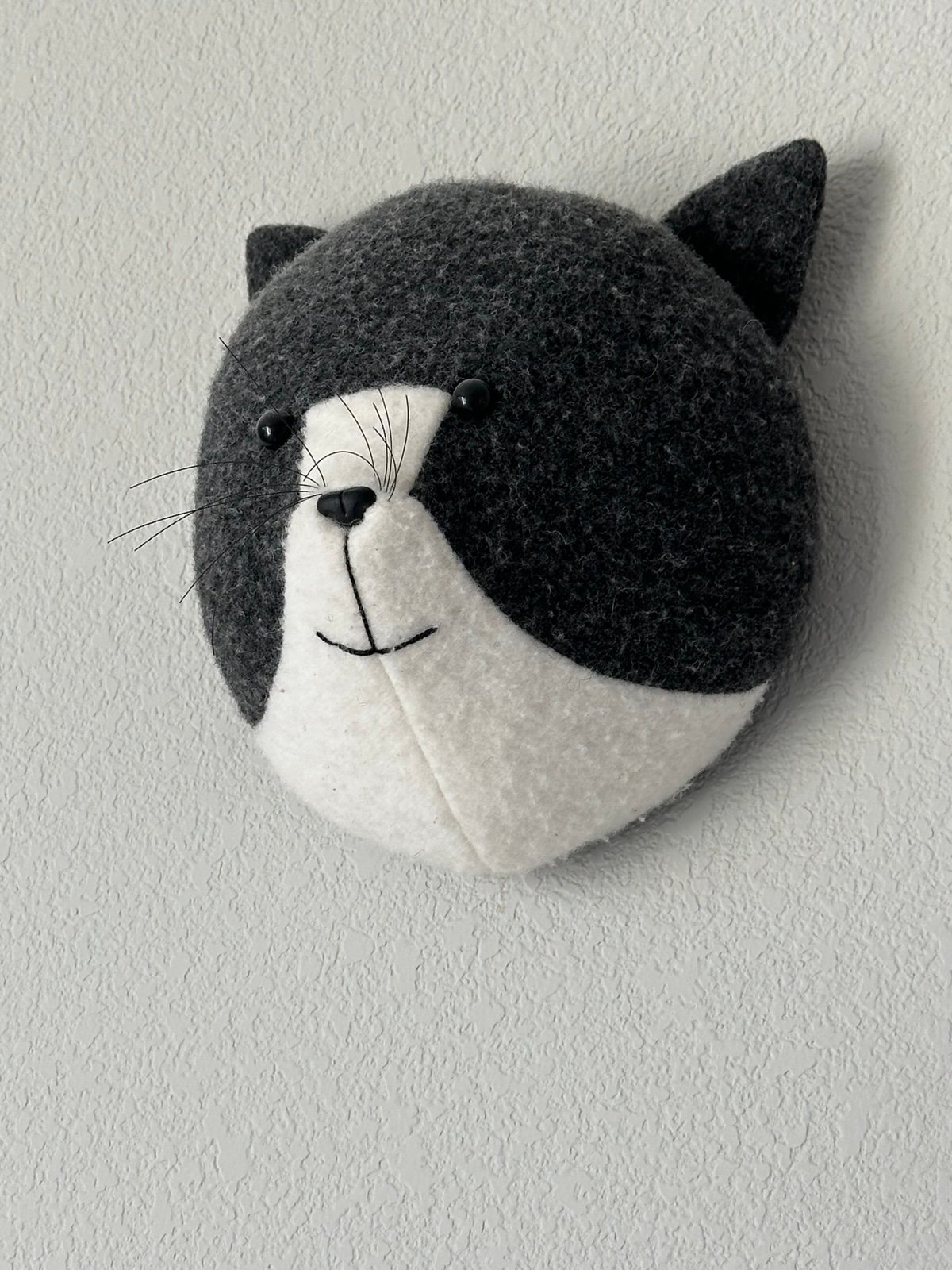 Kids room stuffed animal wall decor wall toy - Cat