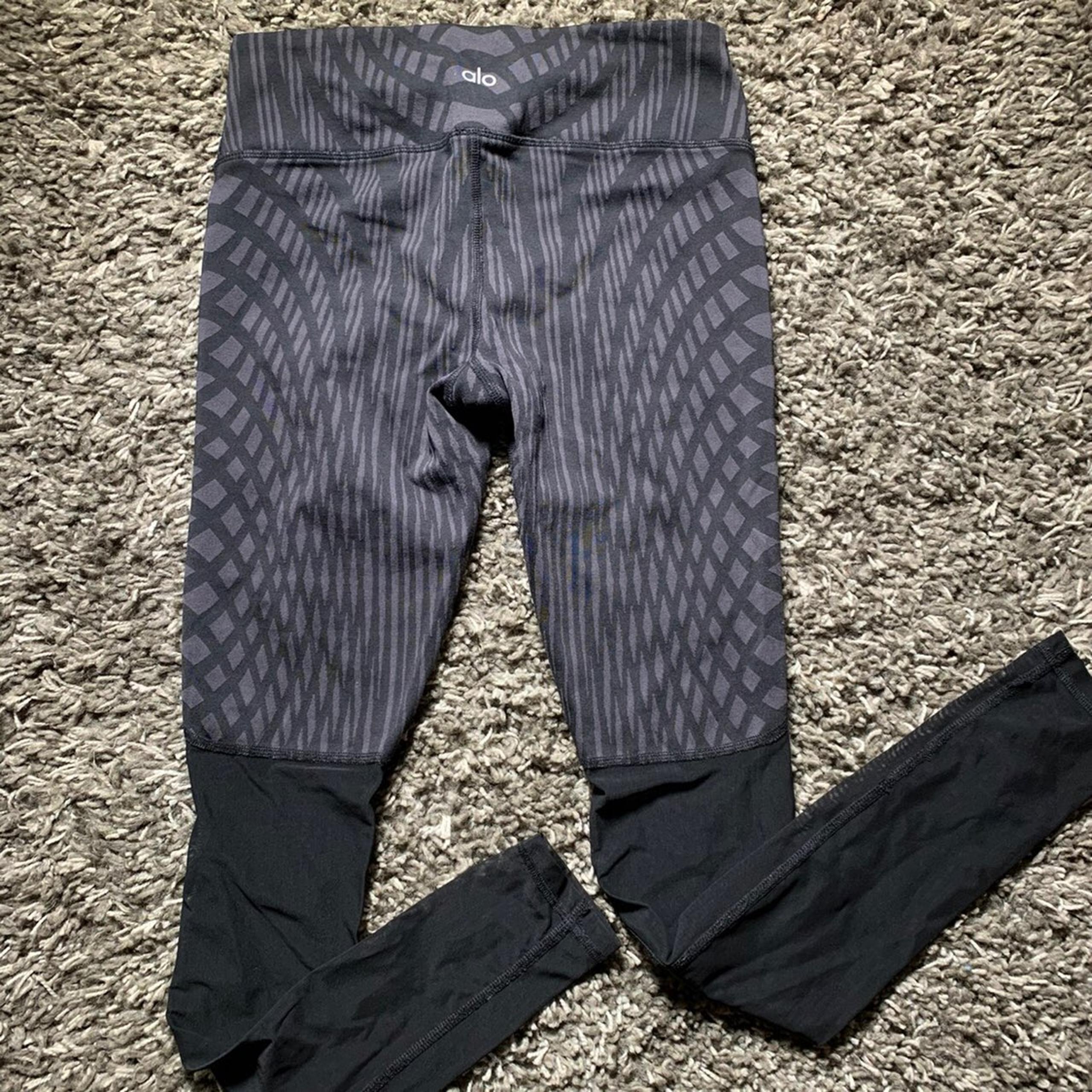Alo yoga pants  leggings size S