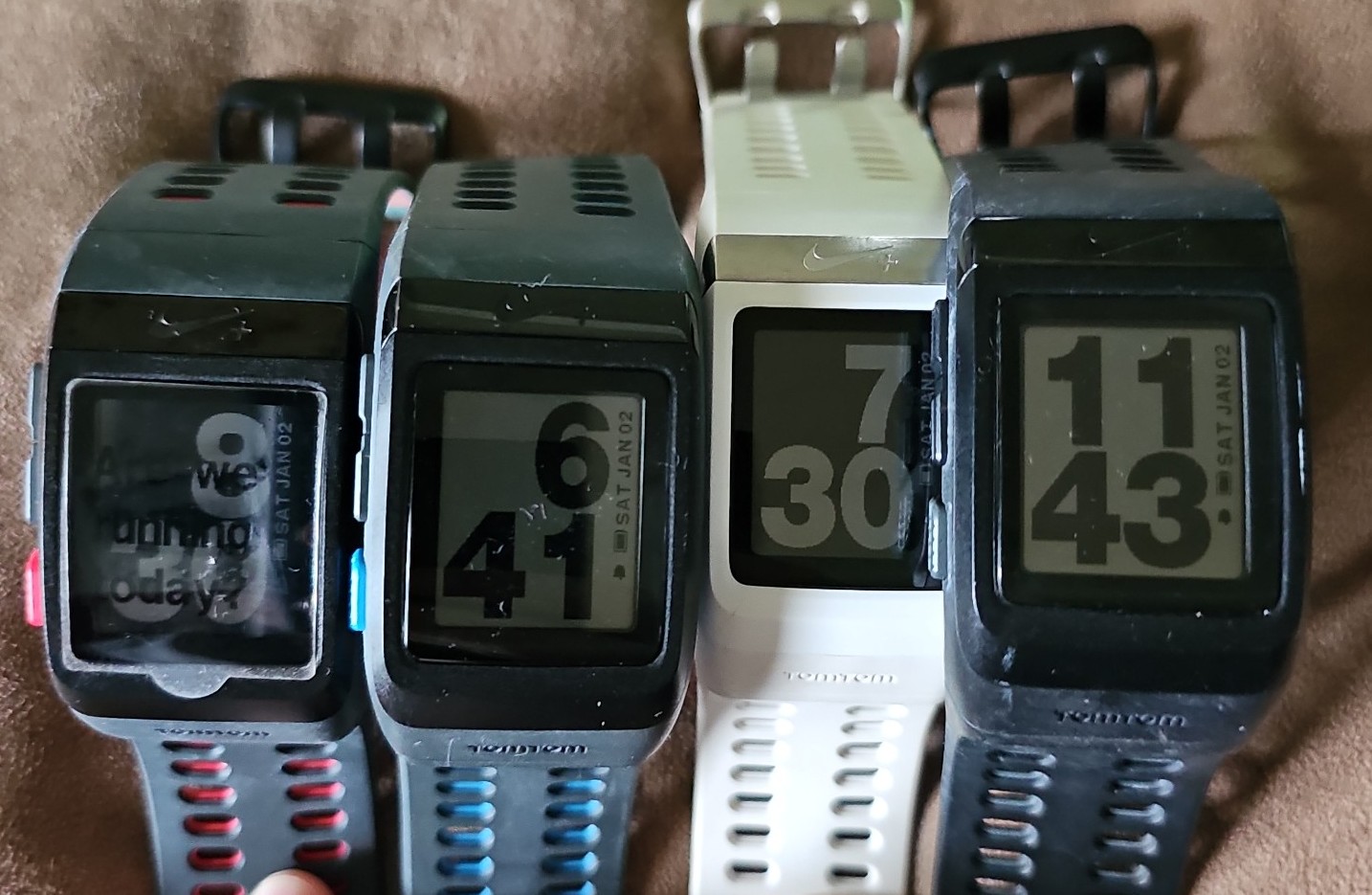 Nike+ SportWatch GPS Powered by TomTom x 4