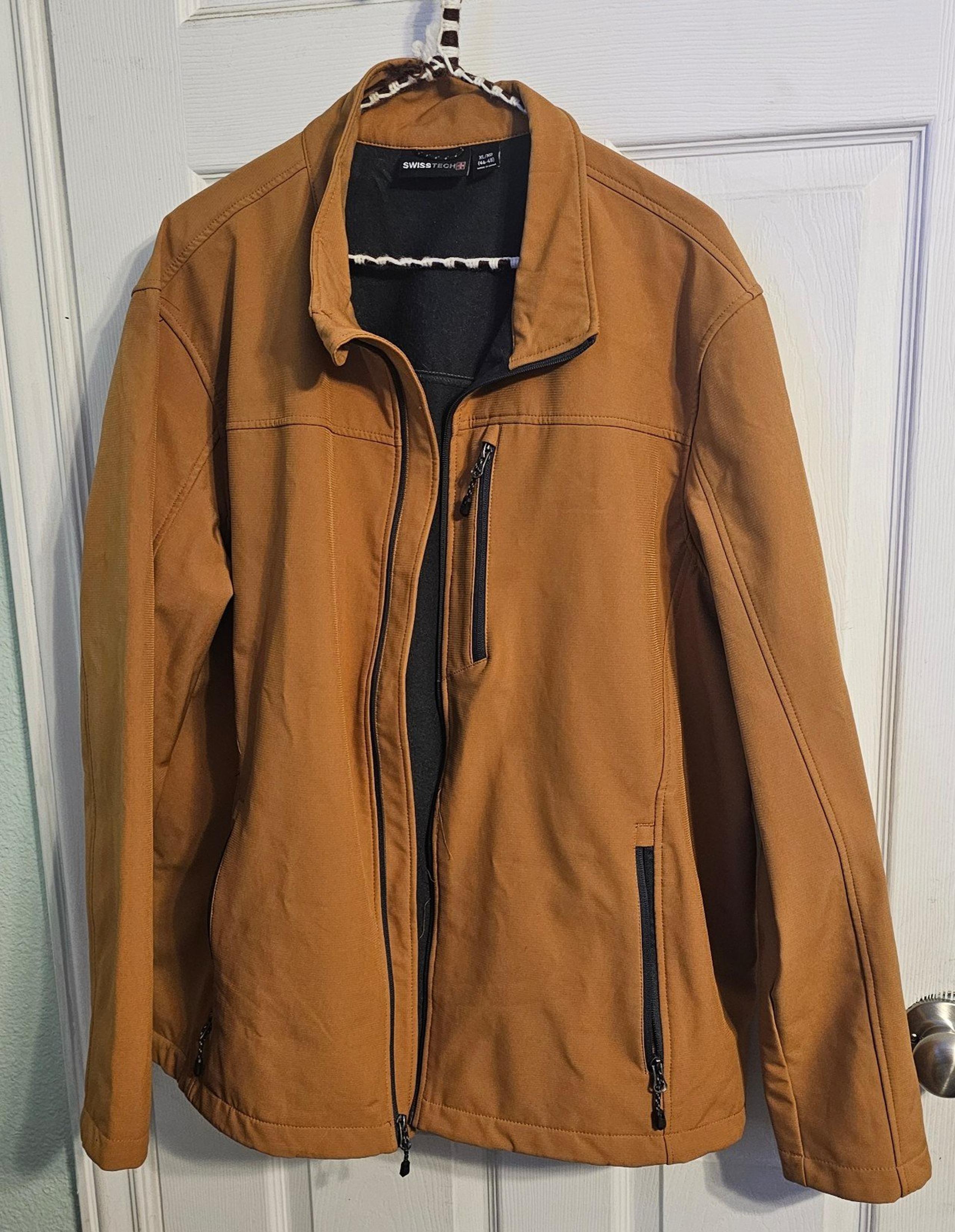 Swiss Tech Performance Gear Men's Soft Shell Jacket Full Zip XL (46-48)
