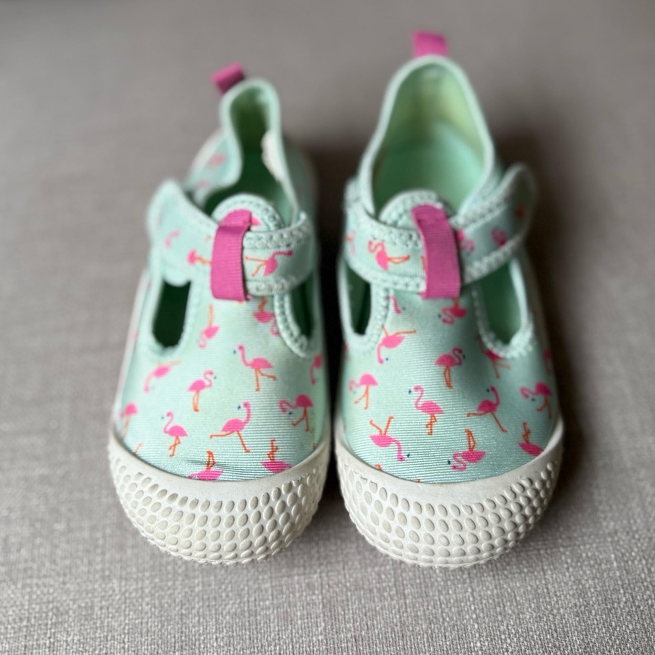 Cat & Jack Flamingo toddler girl Water Play Beach Shoes size 9