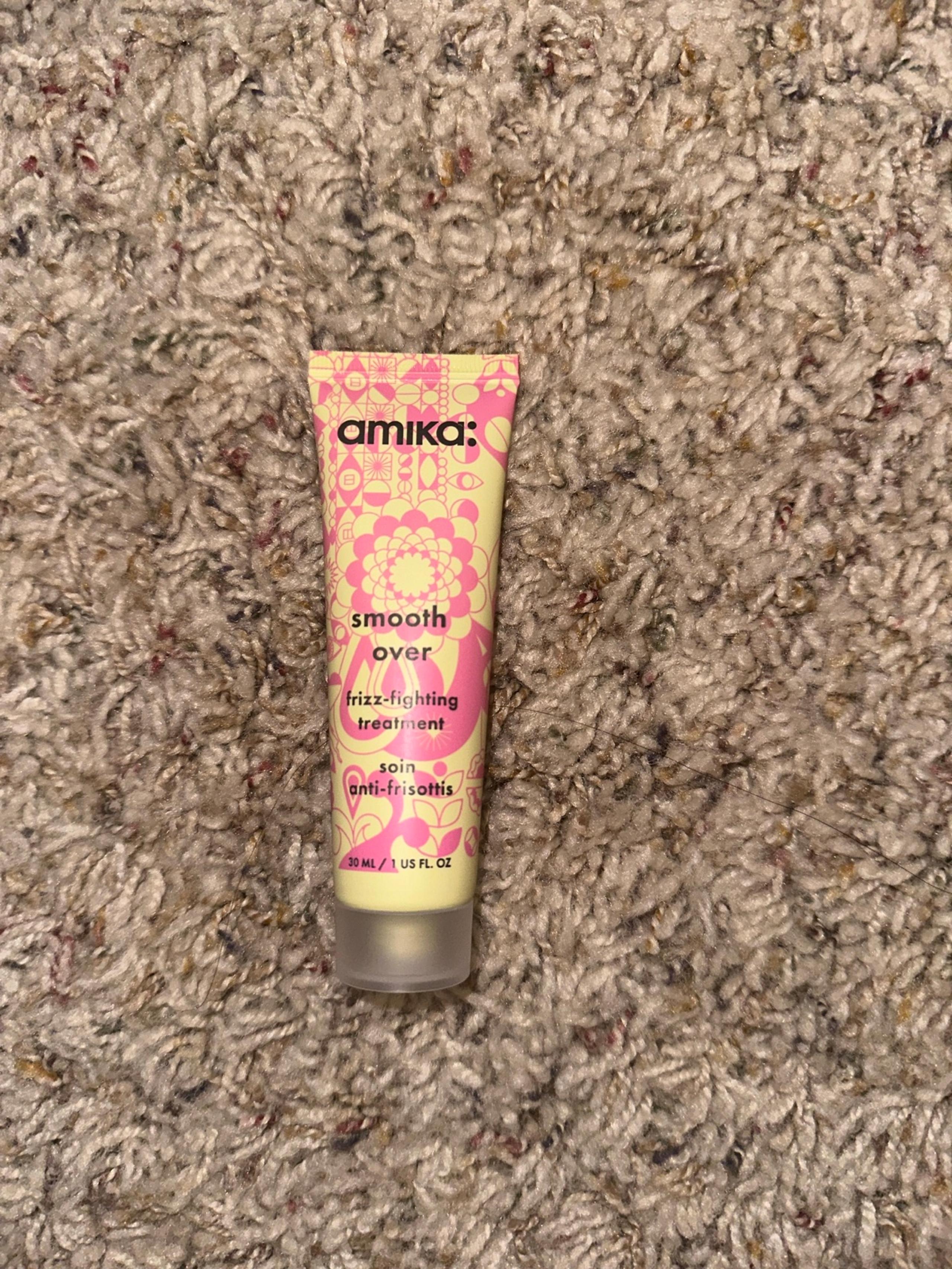 Amika NWT Amika smooth over hair treatment deluxe sample
