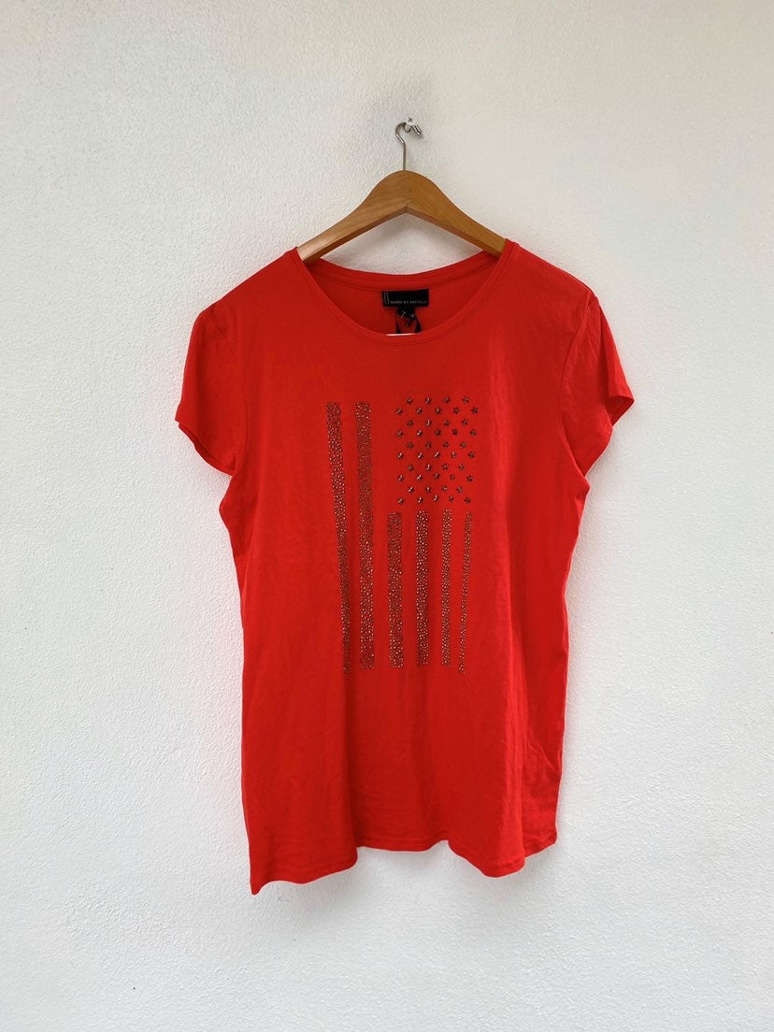 I jeans by buffalo, patriot red top