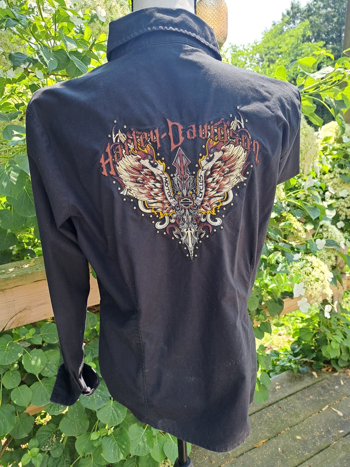 Harley Davidson button down women's shirt. Like new!