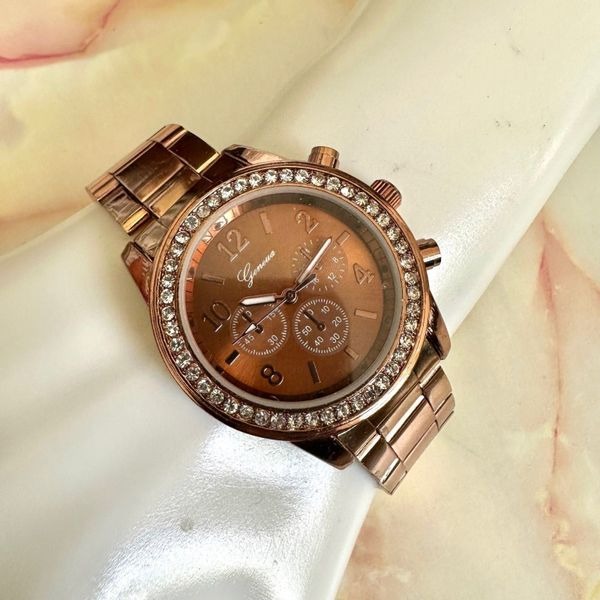 Geneva rose gold watch hotsell