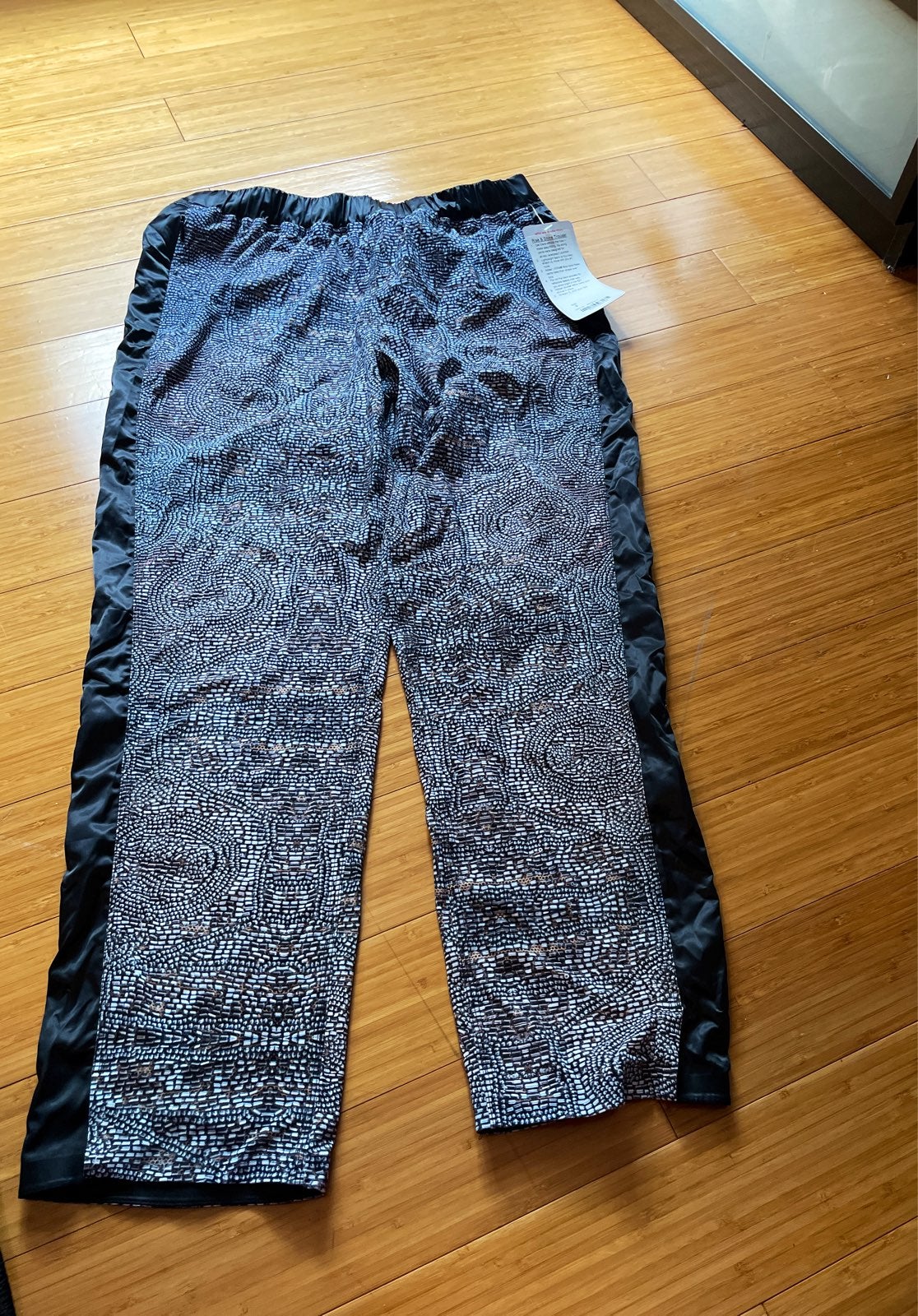 Lululemon new with tag rise and shine