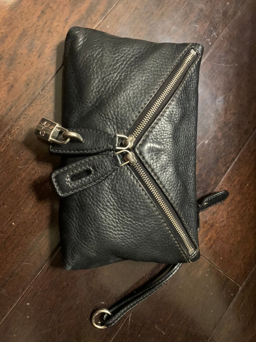 D&G crossbody/clutch