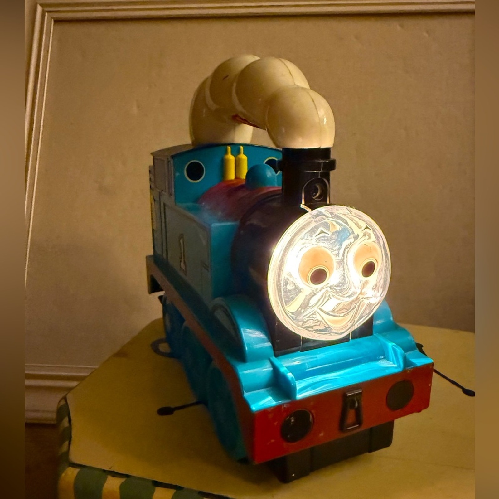 LITTLE TYKES Light and Go Thomas the Train FLASHLIGHT
