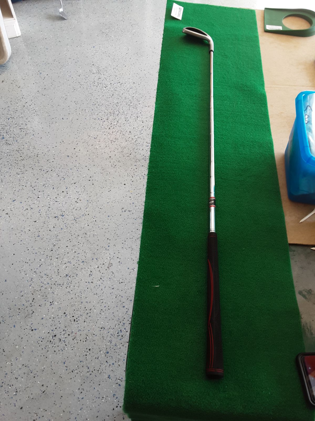 Strata 8 iron right hand
