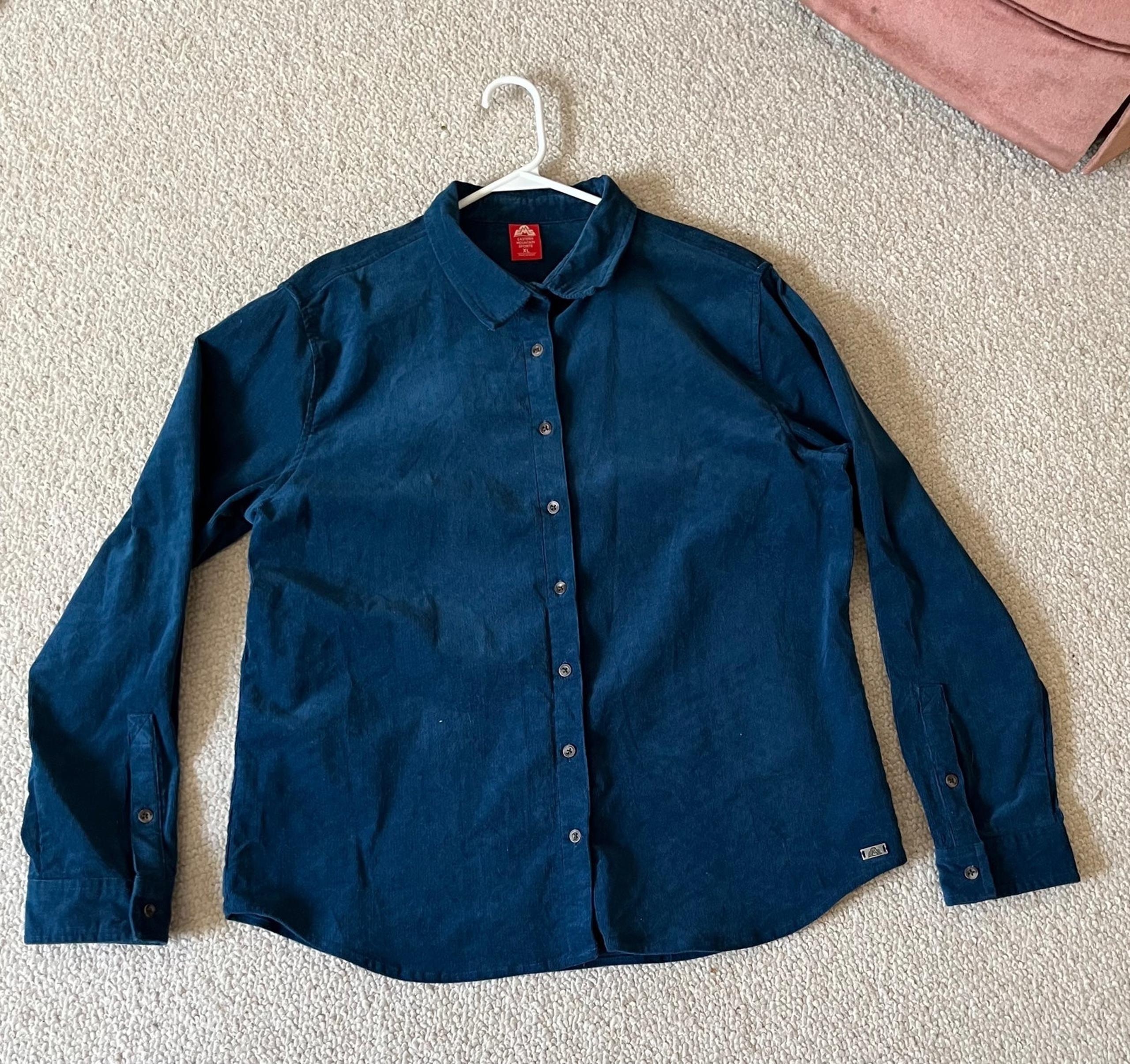 Ladies XL Eastern Mountain Sports / button corduroy shirt/ teal