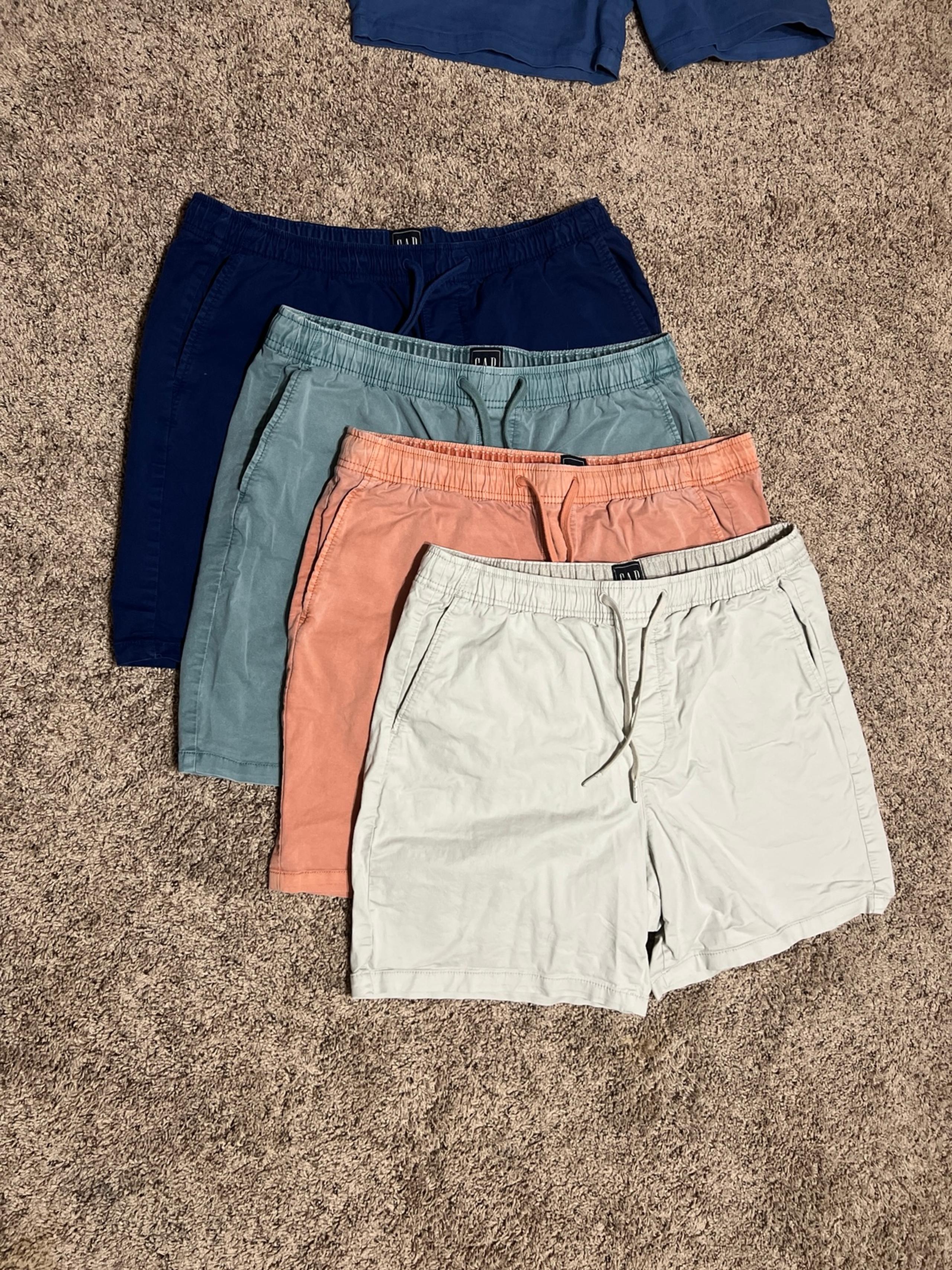 Men’s GAP size large drawstring/elastic waist shorts