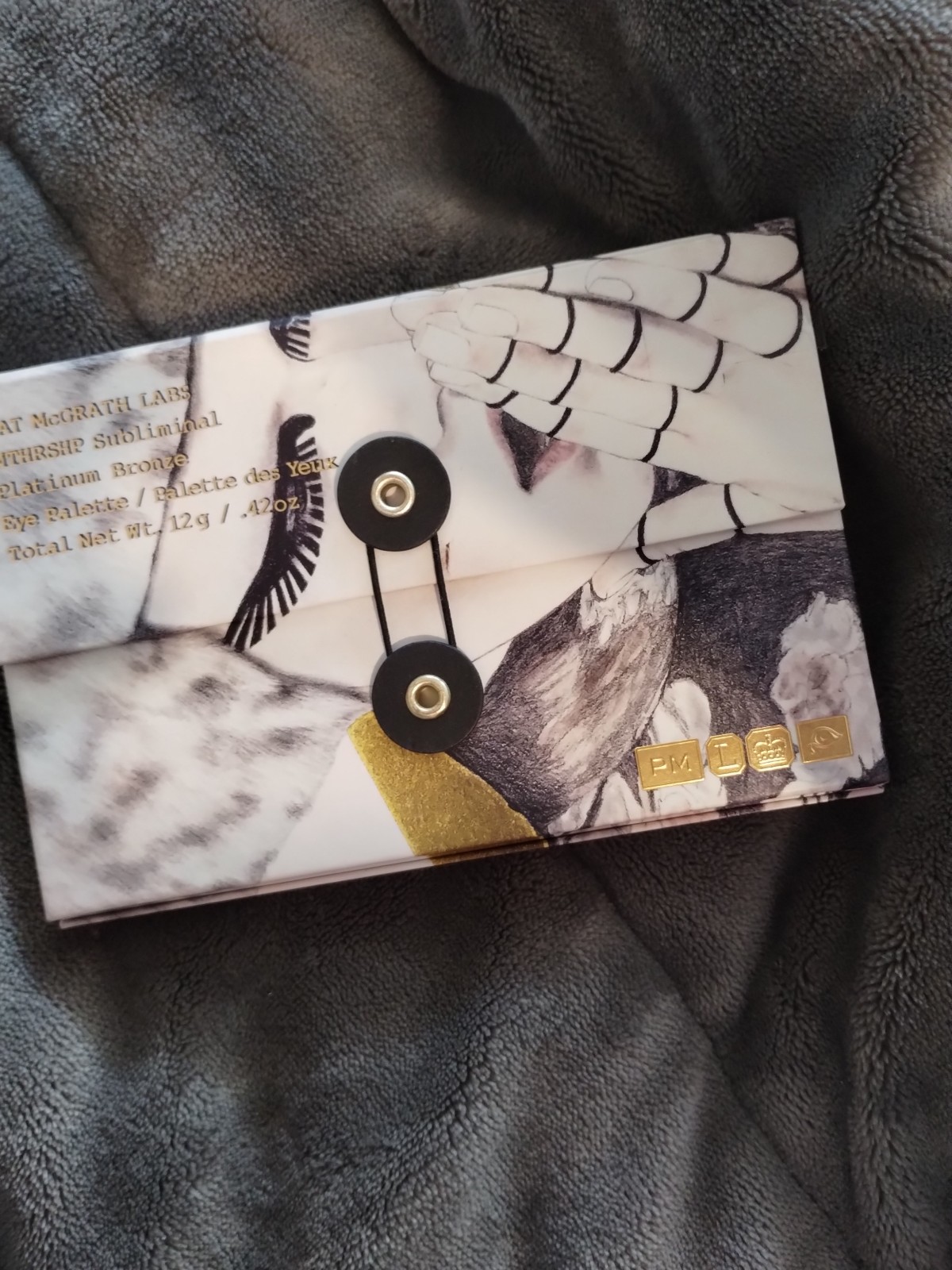 Eyeshadow palette