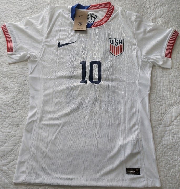 Nike USA Soccer Jersey Size Medium Player Pulisic