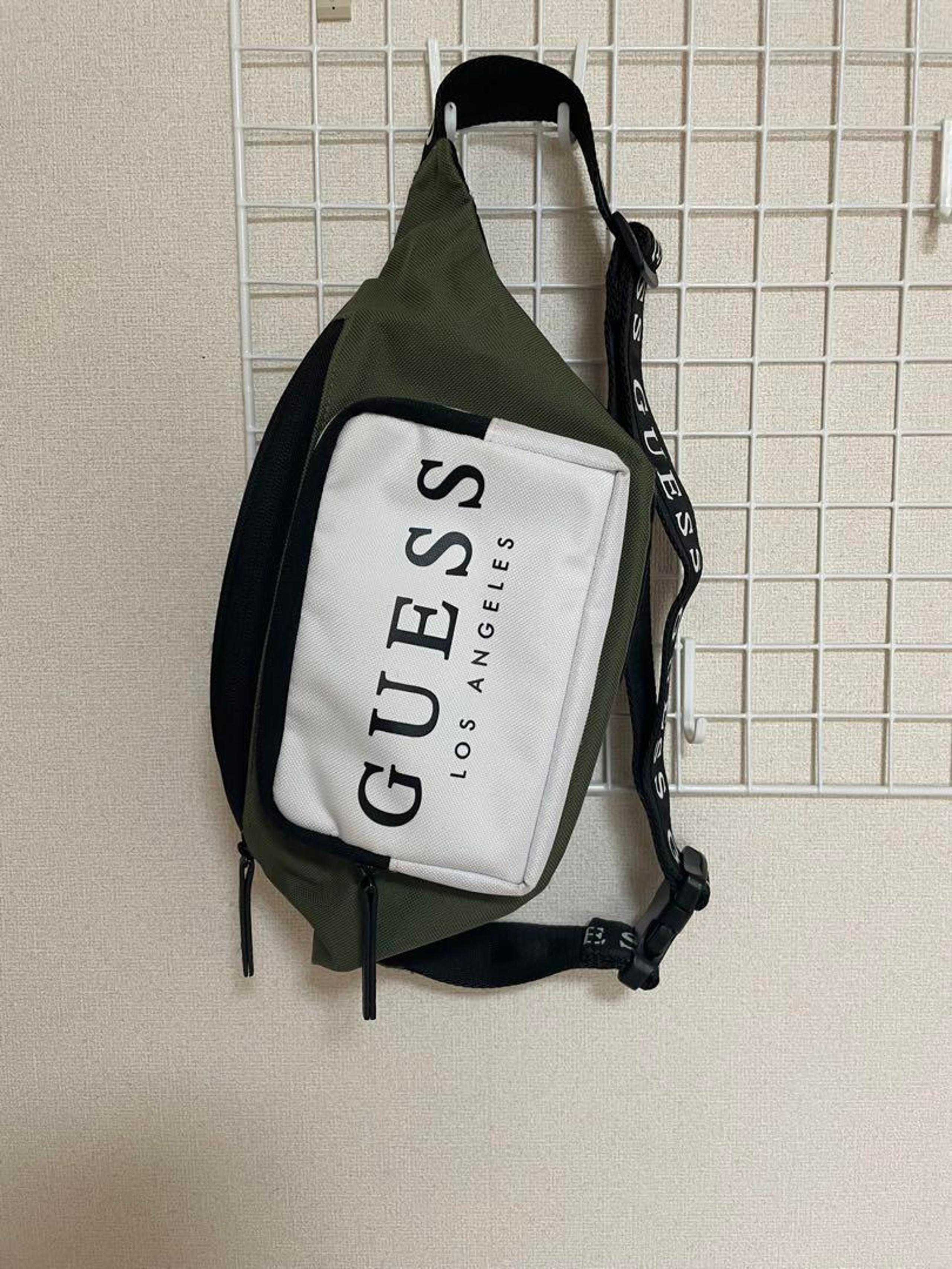 GUESS waist bag / body bag